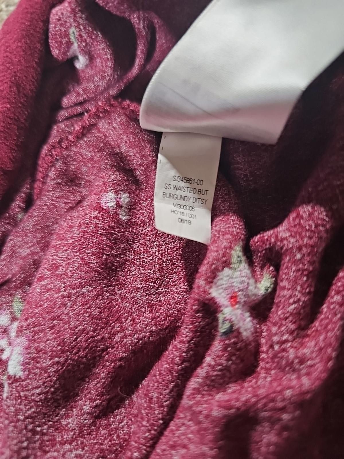 Old Navy Old Navy Dress Red Floral Sz S Size S / US 4 / IT 40 - 6 Thumbnail