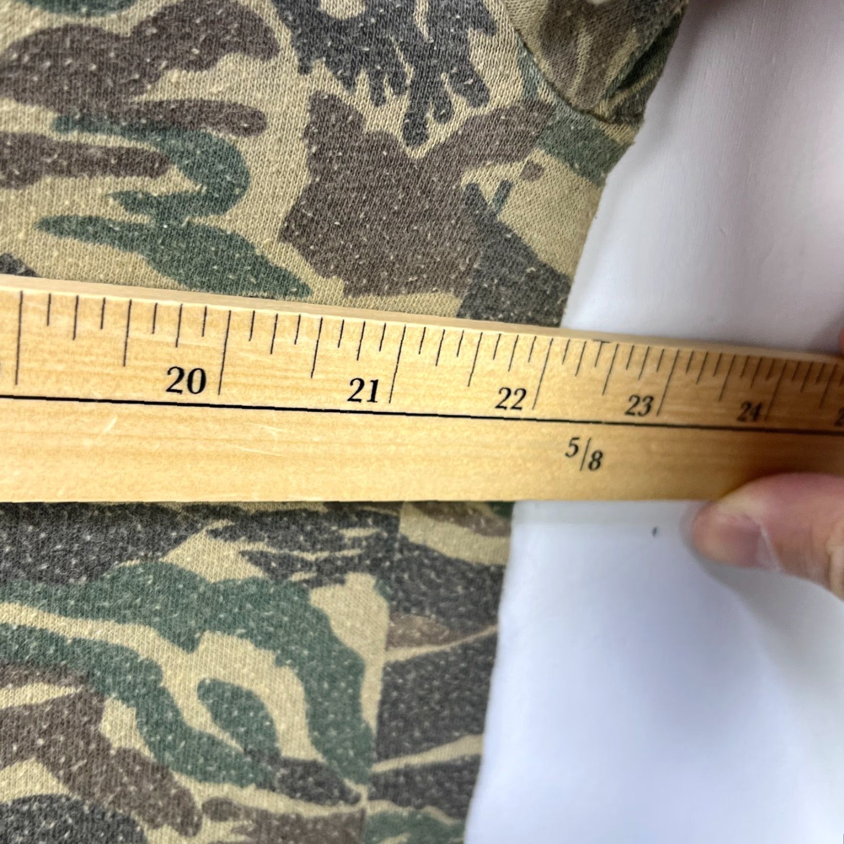 Vintage VINTAGE 90s Desert Camo T-Shirt XL Mens Camouflage Cotton Short Sleeve Crew Neck Green 90s Nature All Seasons Pockets Vintage Size US XL / EU 56 / 4 - 5 Thumbnail