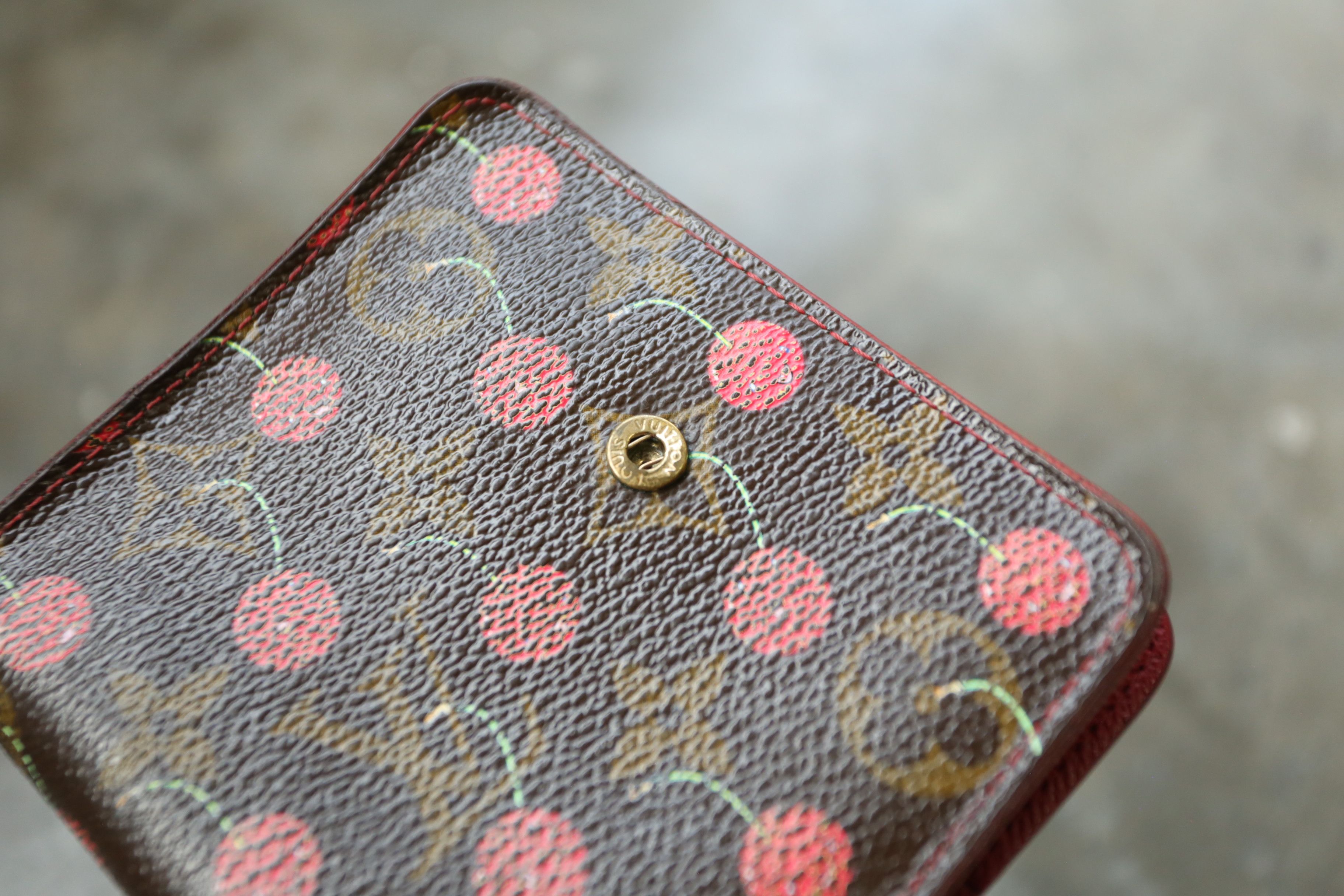Louis Vuitton × Takashi Murakami LV - MJ - TM - S/S 05 - Cerise Monogram Compact Zip Wallet Size ONE SIZE - 5 Thumbnail
