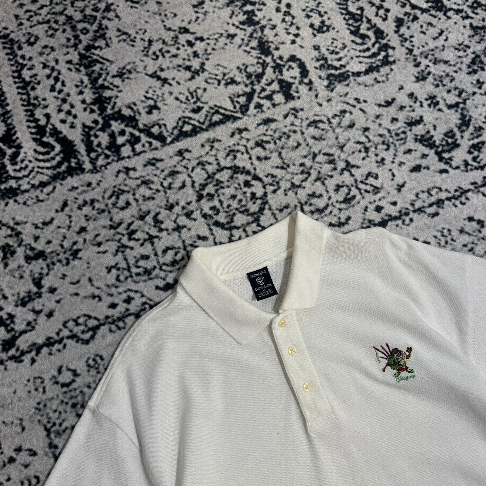 Vintage × Warner Bros Vintage Warner Bros White Cotton Polo Shirt XL Taz Scotland Size US XL / EU 56 / 4 - 7 Thumbnail