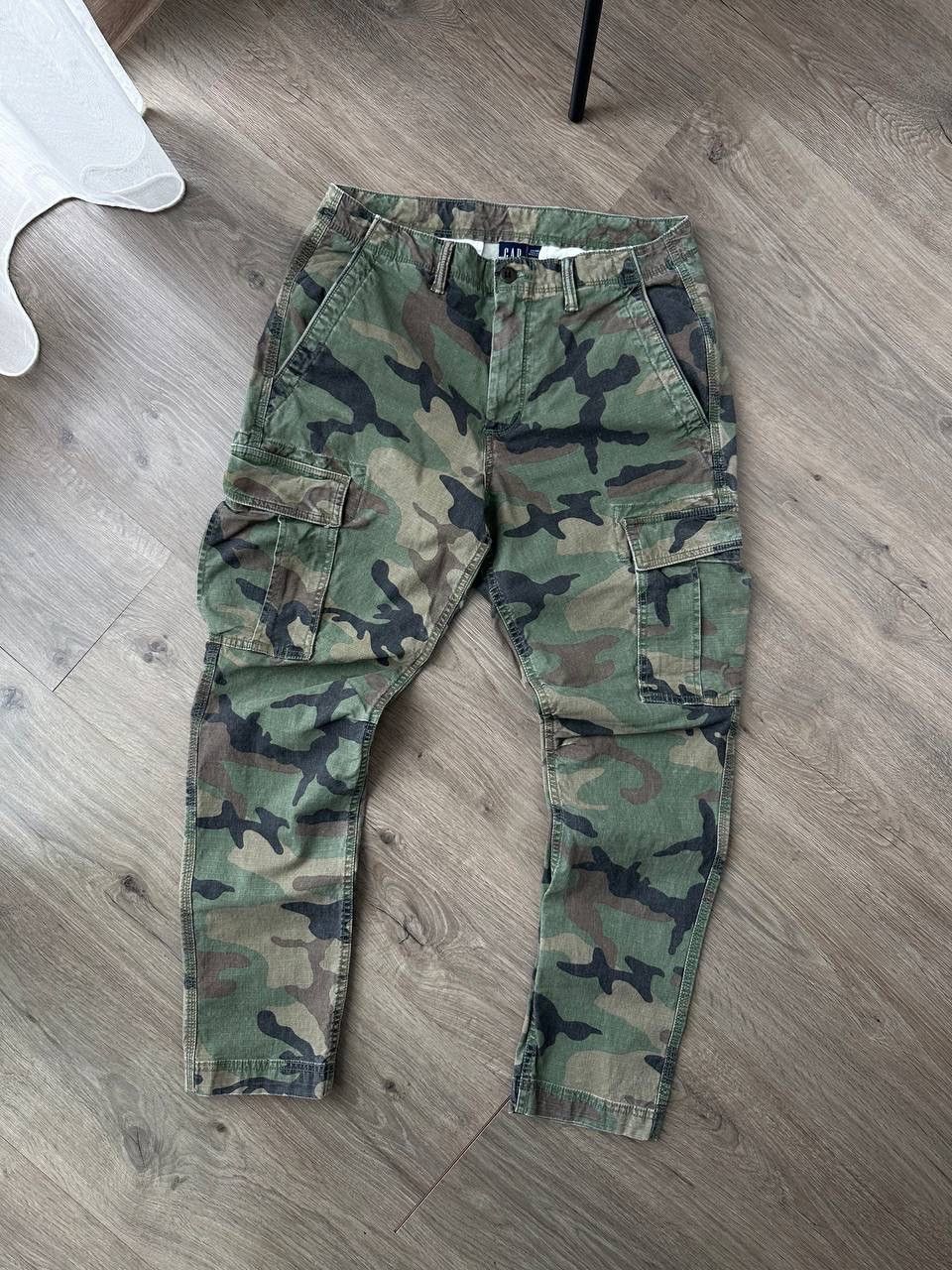 Gap × Japanese Brand × Vintage GAP Camo Cargo Trousers Men’s W31 L30 Vintage Military Style Size US 31 - 5 Thumbnail