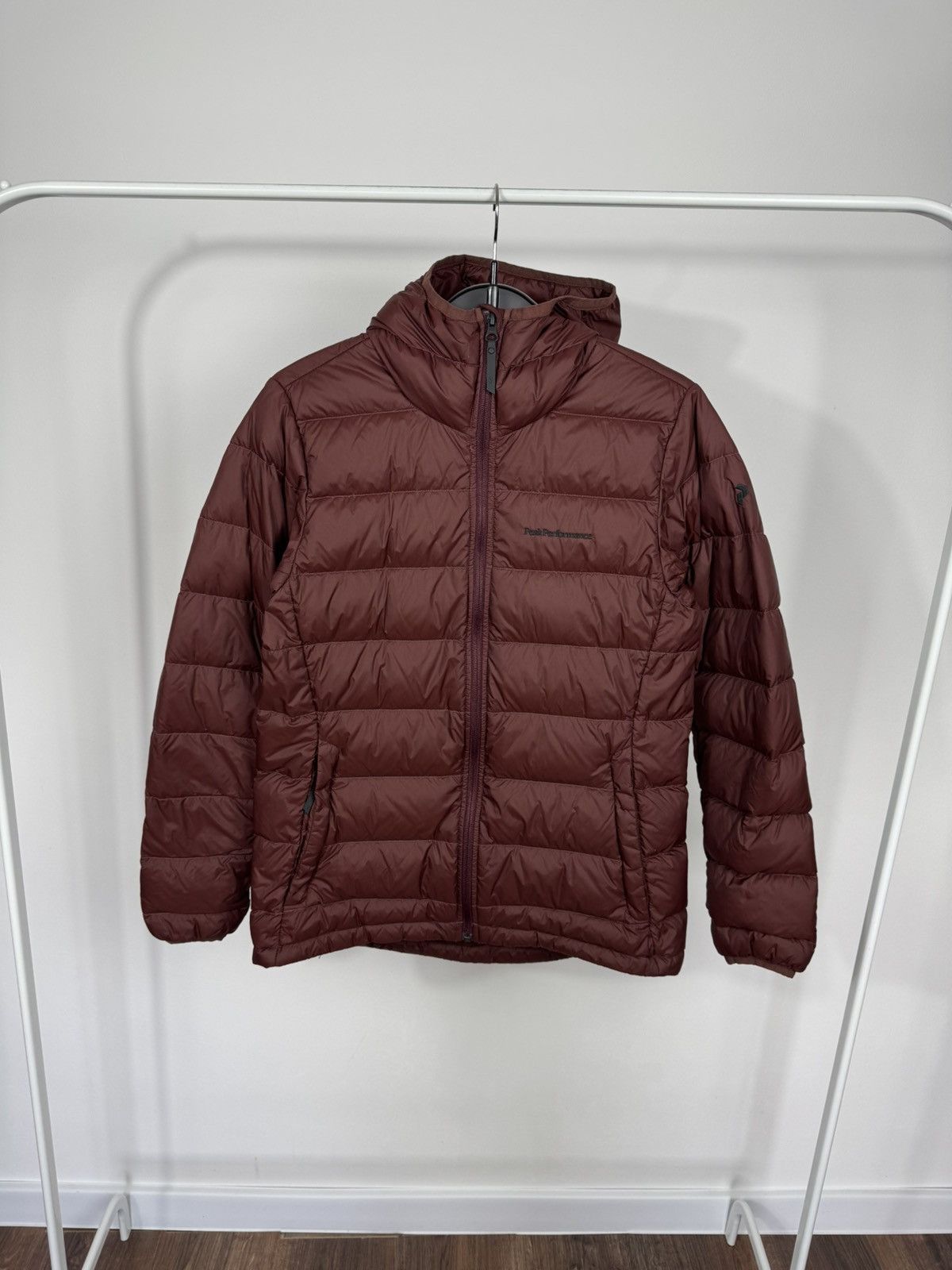 Peak Performance Peak Performance Women Hooded Down Puffer Jacket Burgundy M Size M / US 6-8 / IT 42-44 - 1 Thumbnail