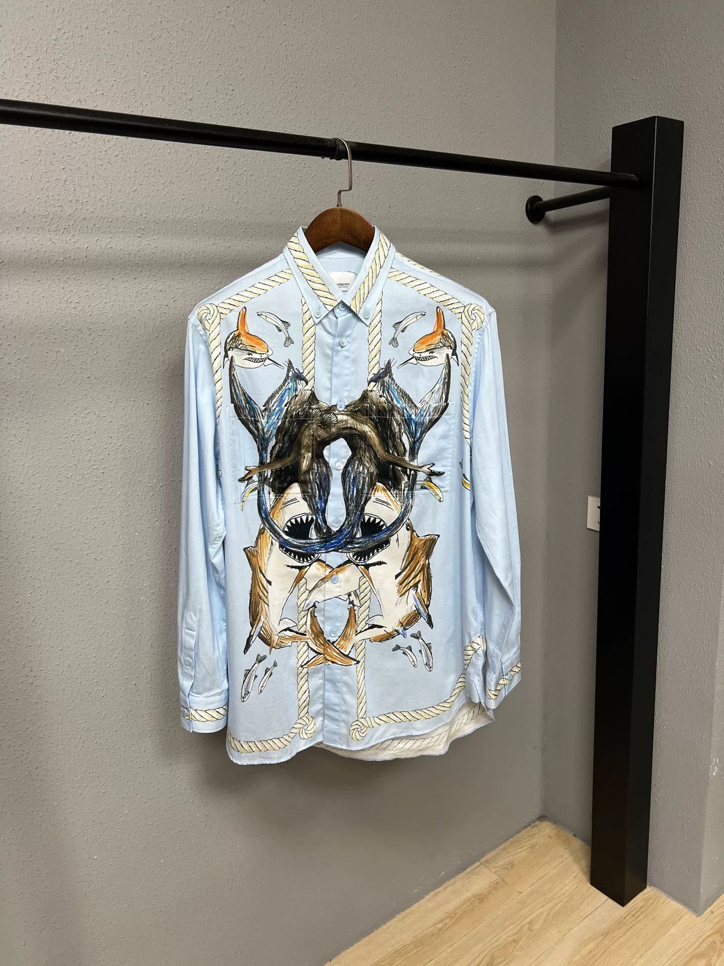 Burberry Burberry Long Sleeve Shark Shirt Size M Size US M / EU 48-50 / 2 - 1 Thumbnail