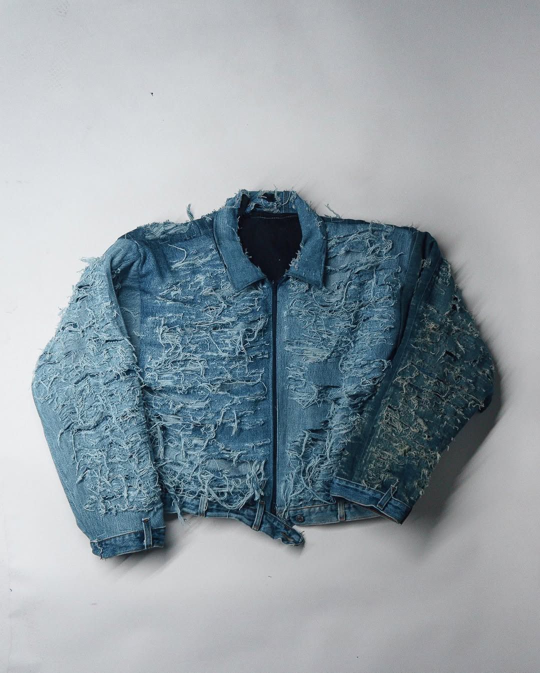 Other ONEOFKIND - DENIM DISTRESSED BOMBER Size US L / EU 52-54 / 3 - 1 Thumbnail
