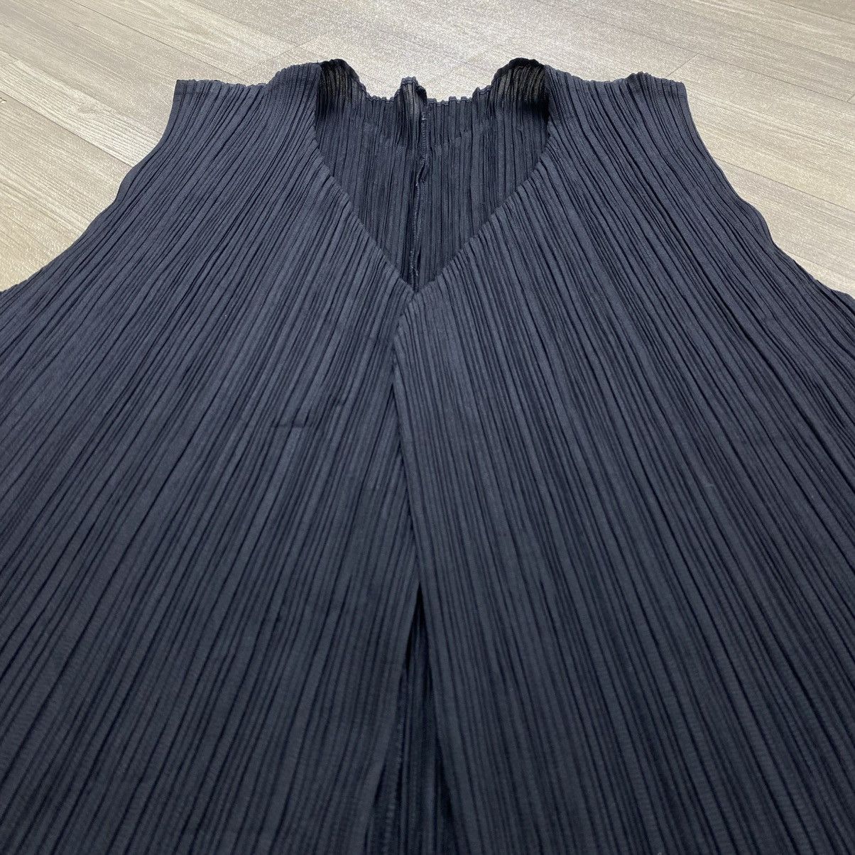 Pleats Please Issey Miyake Vintage Pleats Please Issey Miyake Stretch Black Vest Size US S / EU 44-46 / 1 - 6 Thumbnail