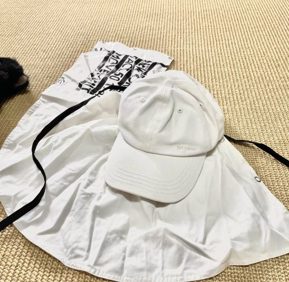Raf Simons White Visor Hat with Neck Flap Size ONE SIZE - 1 Thumbnail