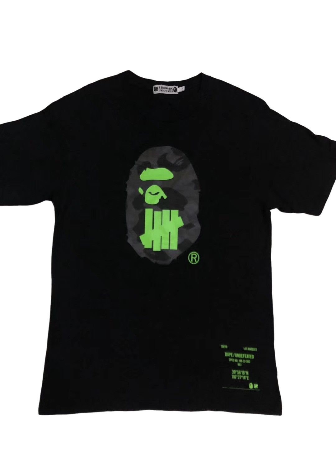 Bape BAPE x Undefeated Camo Ape Logo T-Shirt Size L Size US L / EU 52-54 / 3 - 1 Thumbnail
