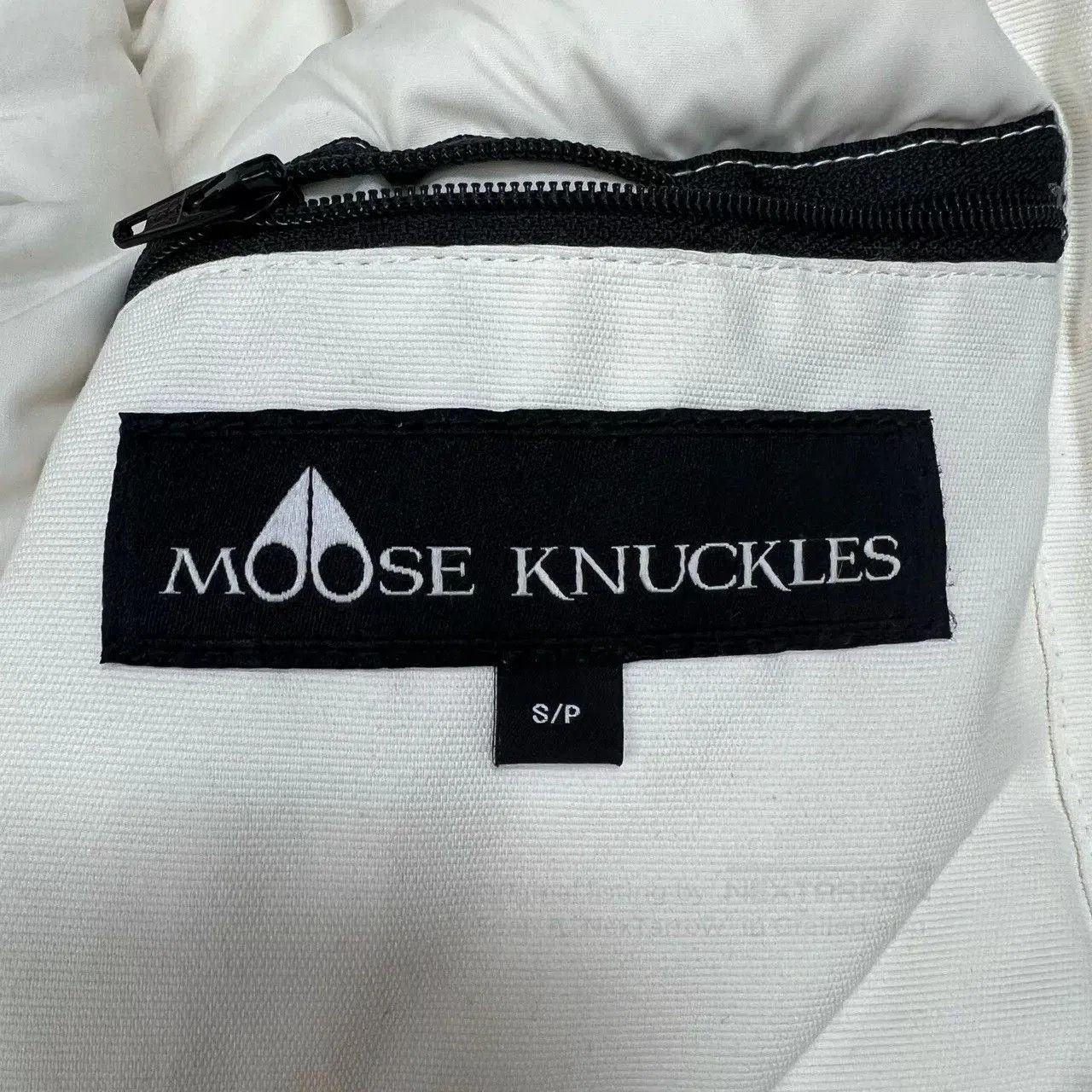Moose Knuckles Moose Knuckles Stirling White Down Jacket. Size S / US 4 / IT 40 - 8 Thumbnail