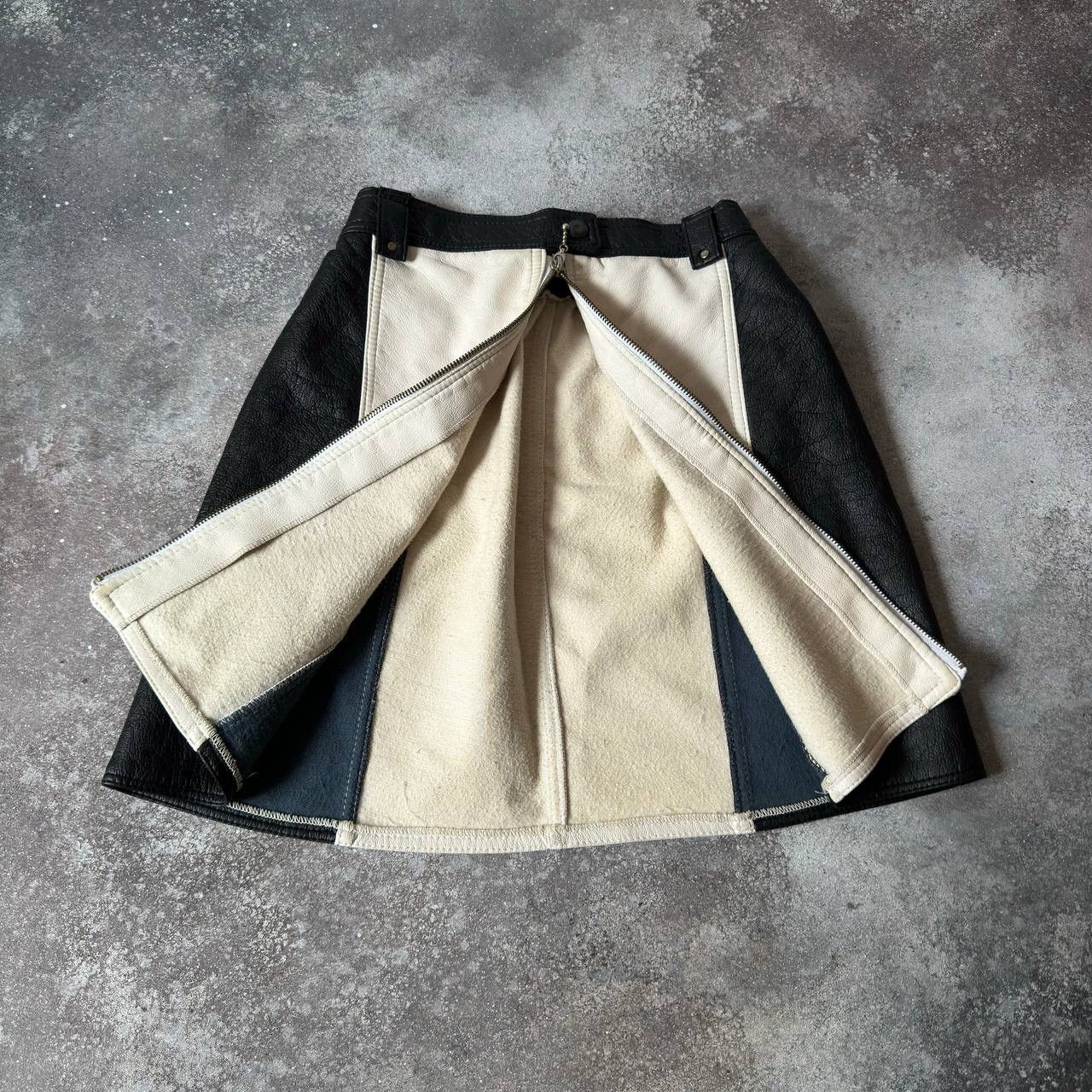 20471120 × Hysteric Glamour × Japanese Brand Japanese Vintage Faux Leather Zip Skirt Size 25" / US 0 / IT 36 - 2 Thumbnail