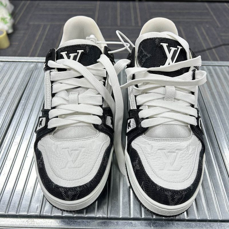 Louis Vuitton Louis Vuitton Trainer Black and White Casual Sneakers - Size US 8 / EU 41 - 2 Thumbnail