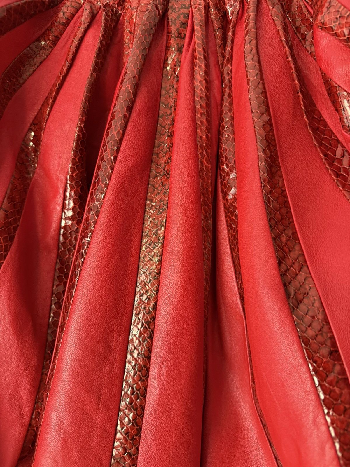 Vintage Vintage Vera Pelle Snake Skin Leather Red Jacket 80s MJ Size US L / EU 52-54 / 3 - 14 Thumbnail