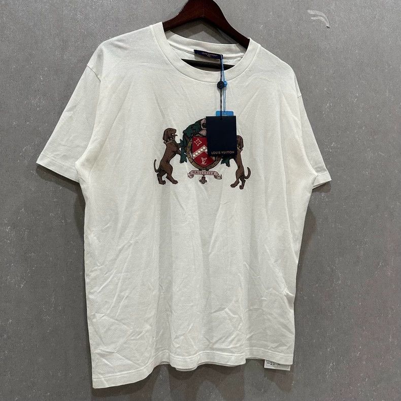 Louis Vuitton Louis Vuitton Pearl badge shield printed logo white short Size US L / EU 52-54 / 3 - 3 Thumbnail
