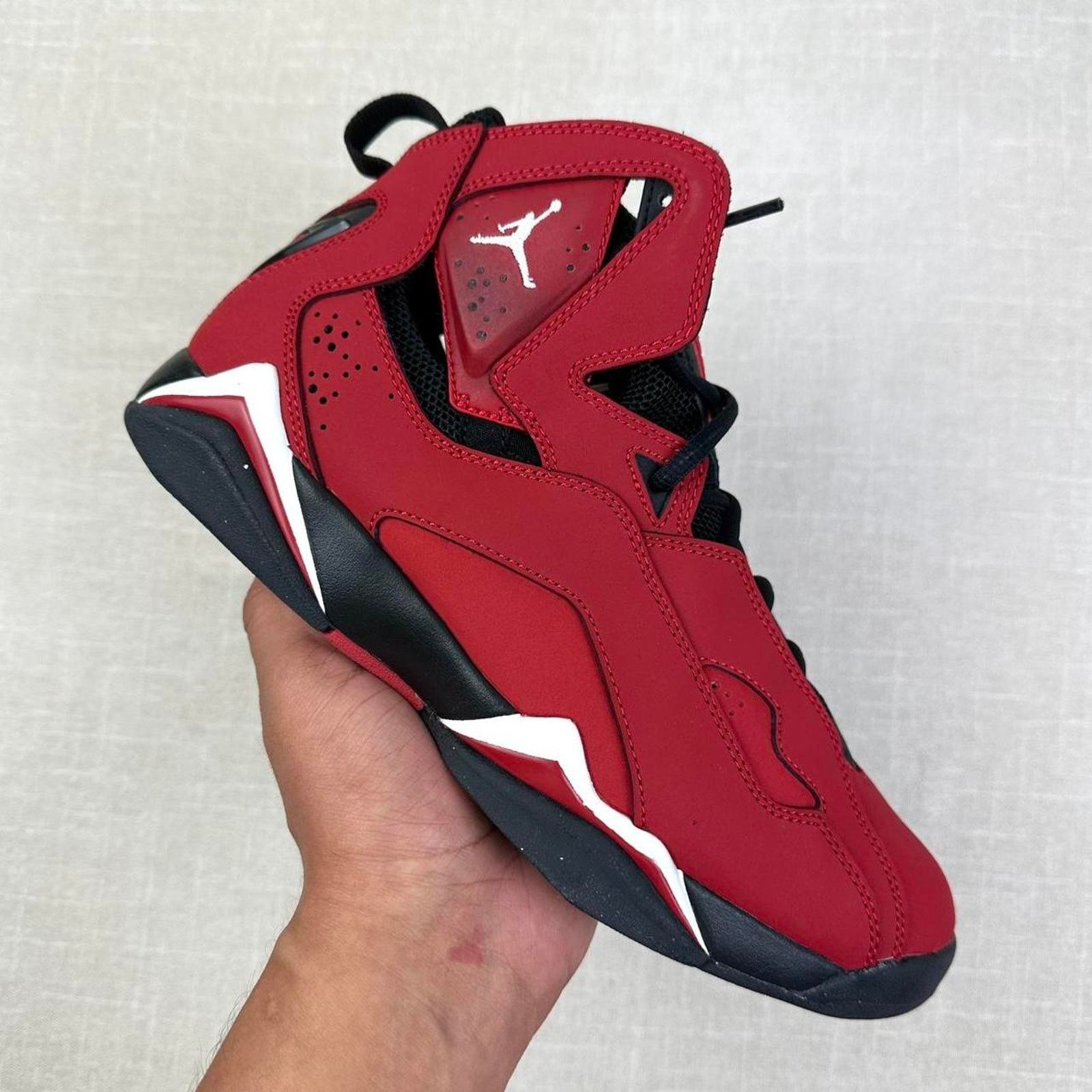 Jordan Brand ♥️ 2015 Jordan True Flight "Gym Red" 8M Size US 8 / EU 41 - 1 Thumbnail