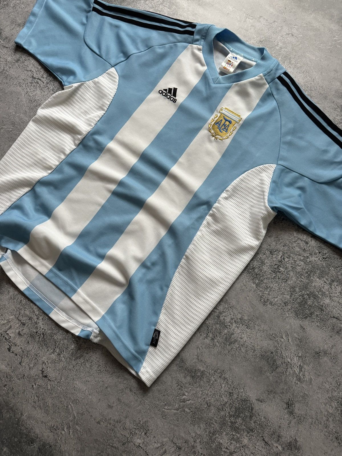 Adidas ARGENTINA 2002/04 Adidas Home Football Jersey size L Size US L / EU 52-54 / 3 - 2 Thumbnail