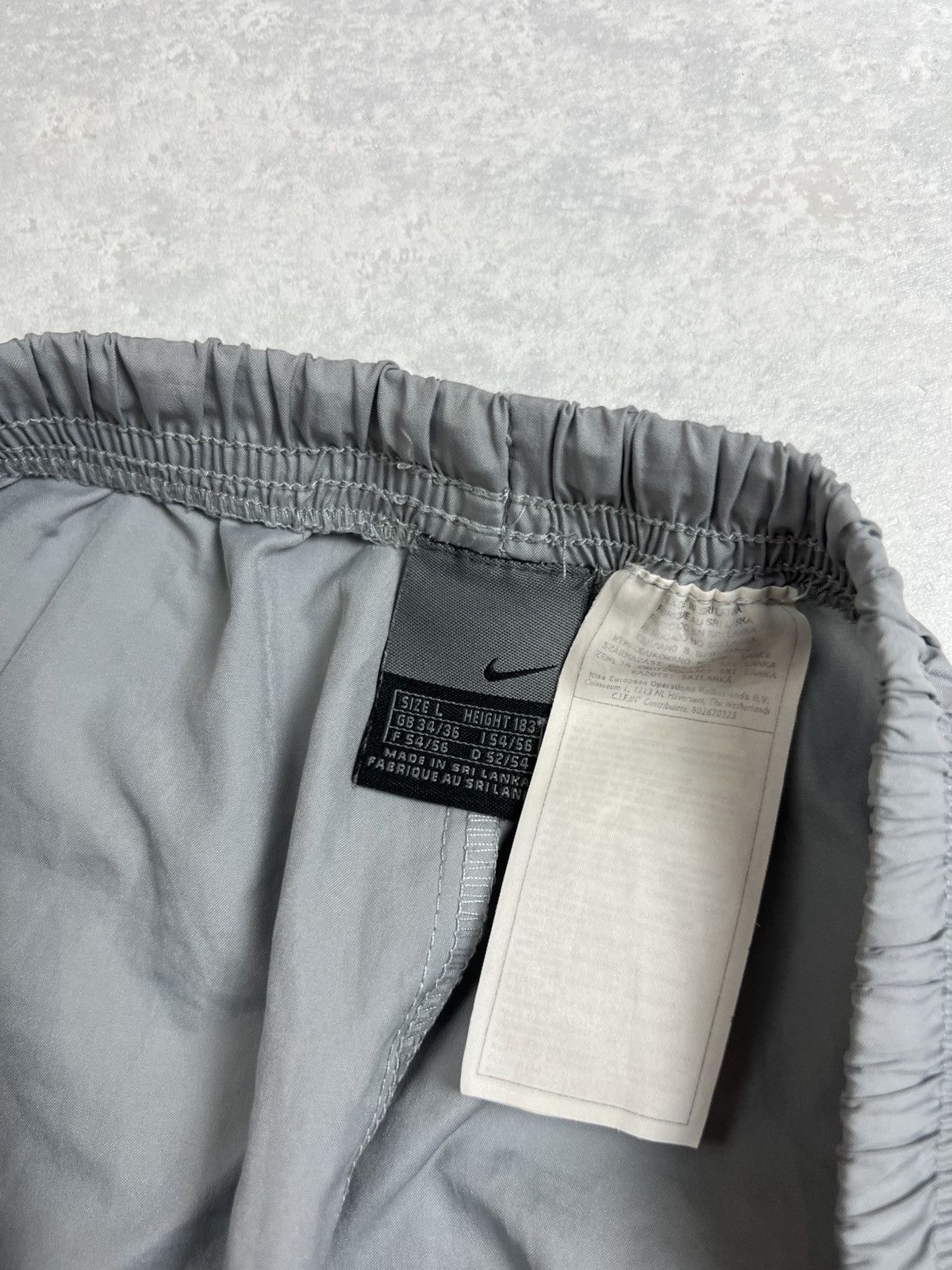 Nike 90s Nike Swoosh Vintage Y2K Gorpcore Parachute Pants Size US 32 / EU 48 - 5 Thumbnail