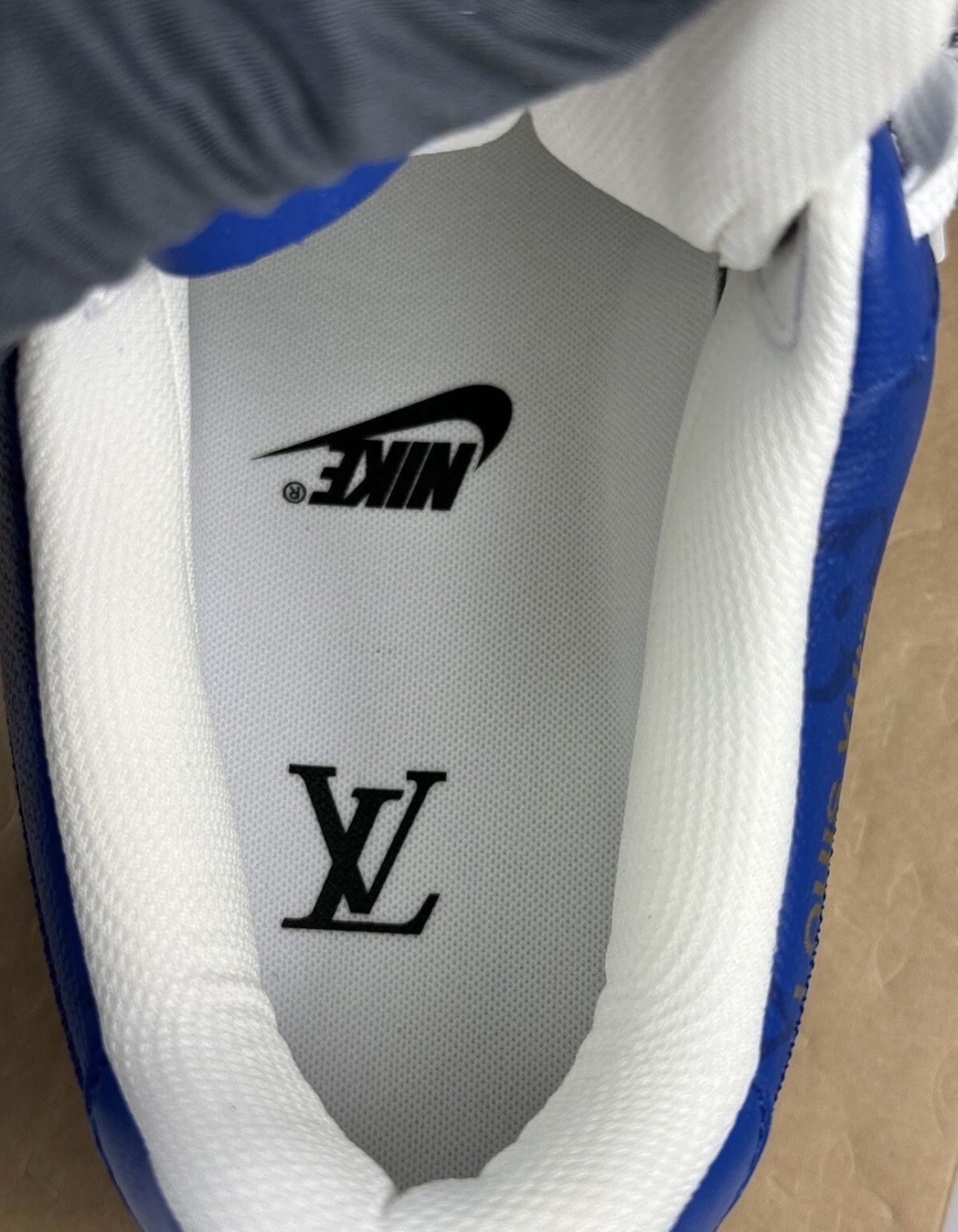 Louis Vuitton LOUIS VUITTON X NIKE AIR FORCE 1 BLUE SNEAKERS Size US 7 / EU 40 - 11 Thumbnail