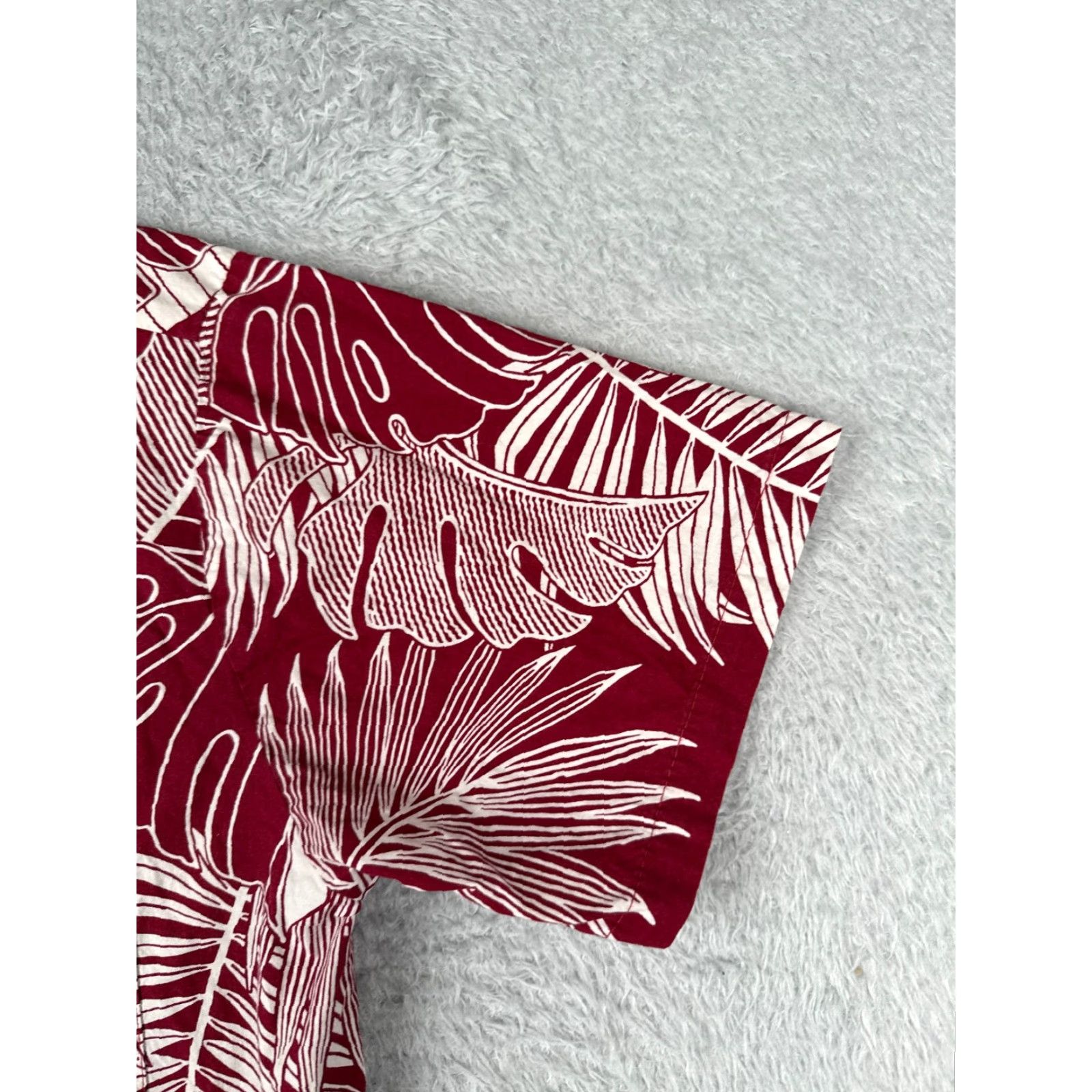 Hilo Hattie Hilo Hattie Men Hawaiian Shirt Large Red White Palm Leaf 100% Cotton Made USA Shirt Mens Floral Resort Aloha Luau Vacation 60s 70s 80s? Size US L / EU 52-54 / 3 - 2 Thumbnail