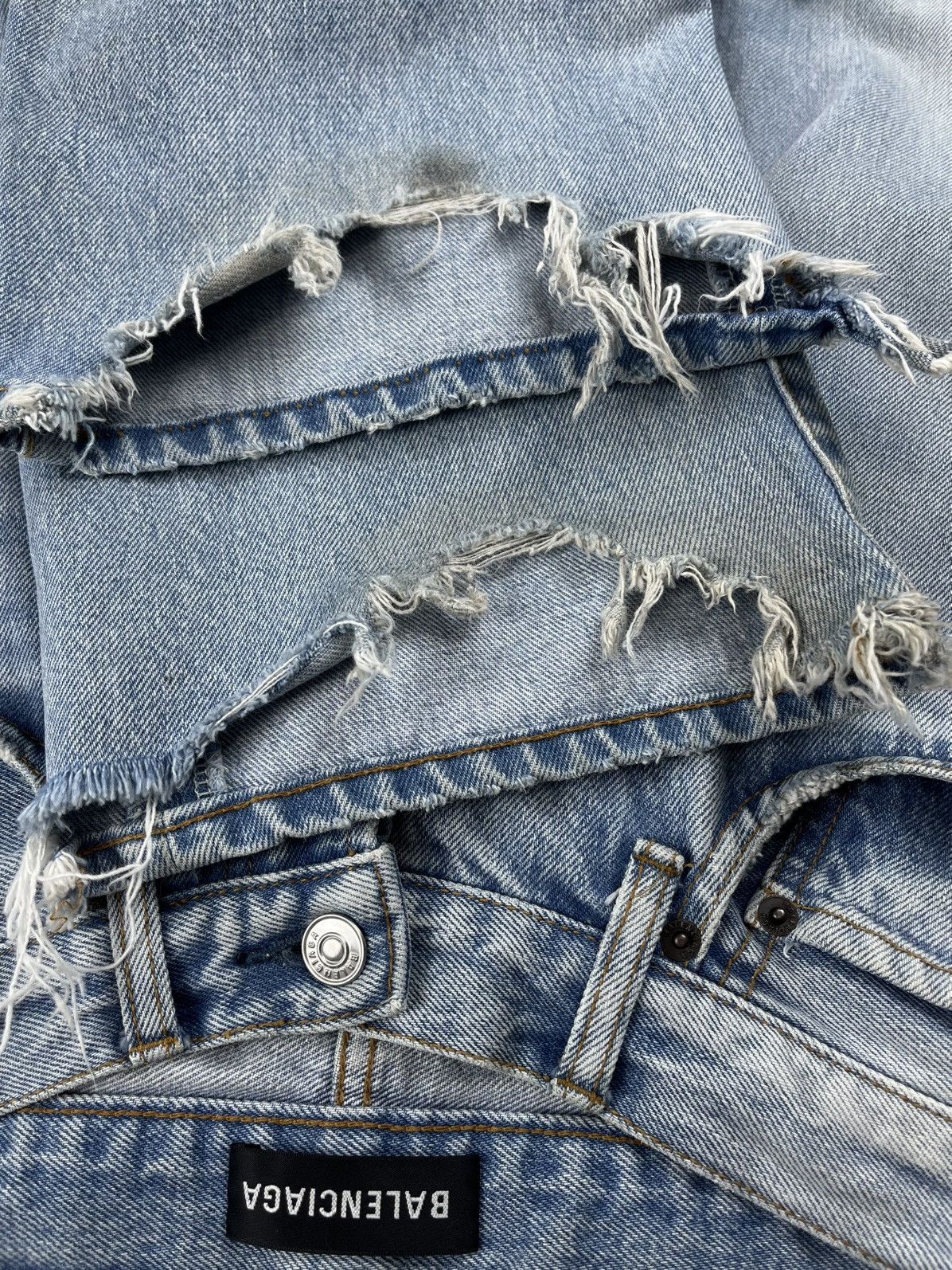 Balenciaga FW18 Balenciaga Heelbite Distressed Bootcut Denim Jeans Size US 30 / EU 46 - 6 Thumbnail