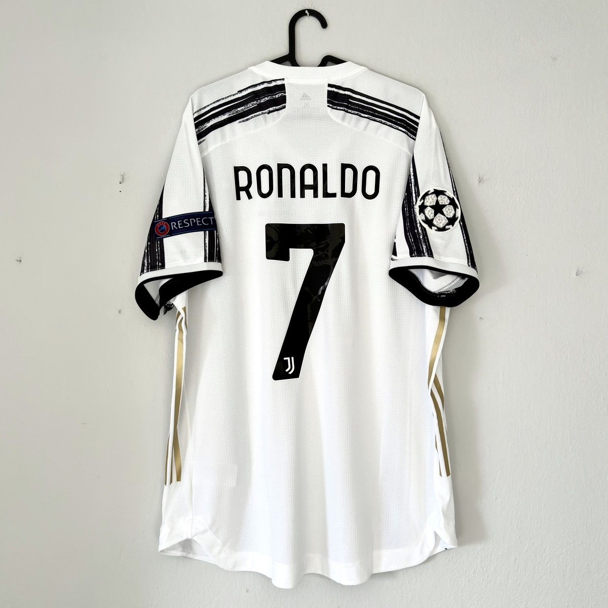 Adidas NEW 2020 2021 Juventus Ronaldo Adidas Home Kit Soccer Jersey Size US XL / EU 56 / 4 - 9 Thumbnail