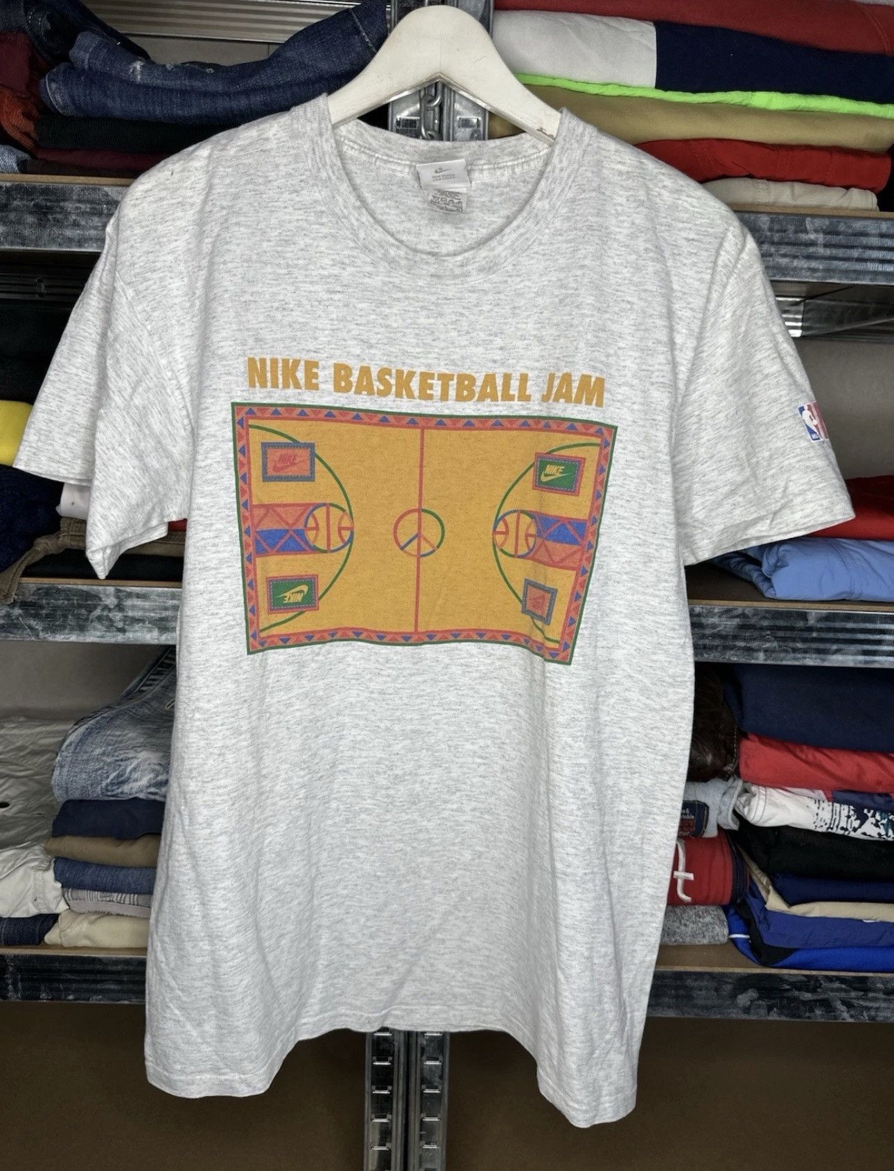 Nike Vintage Nike Basketball Jam NBA T Shirt 90s Size L Size US L / EU 52-54 / 3 - 1 Thumbnail