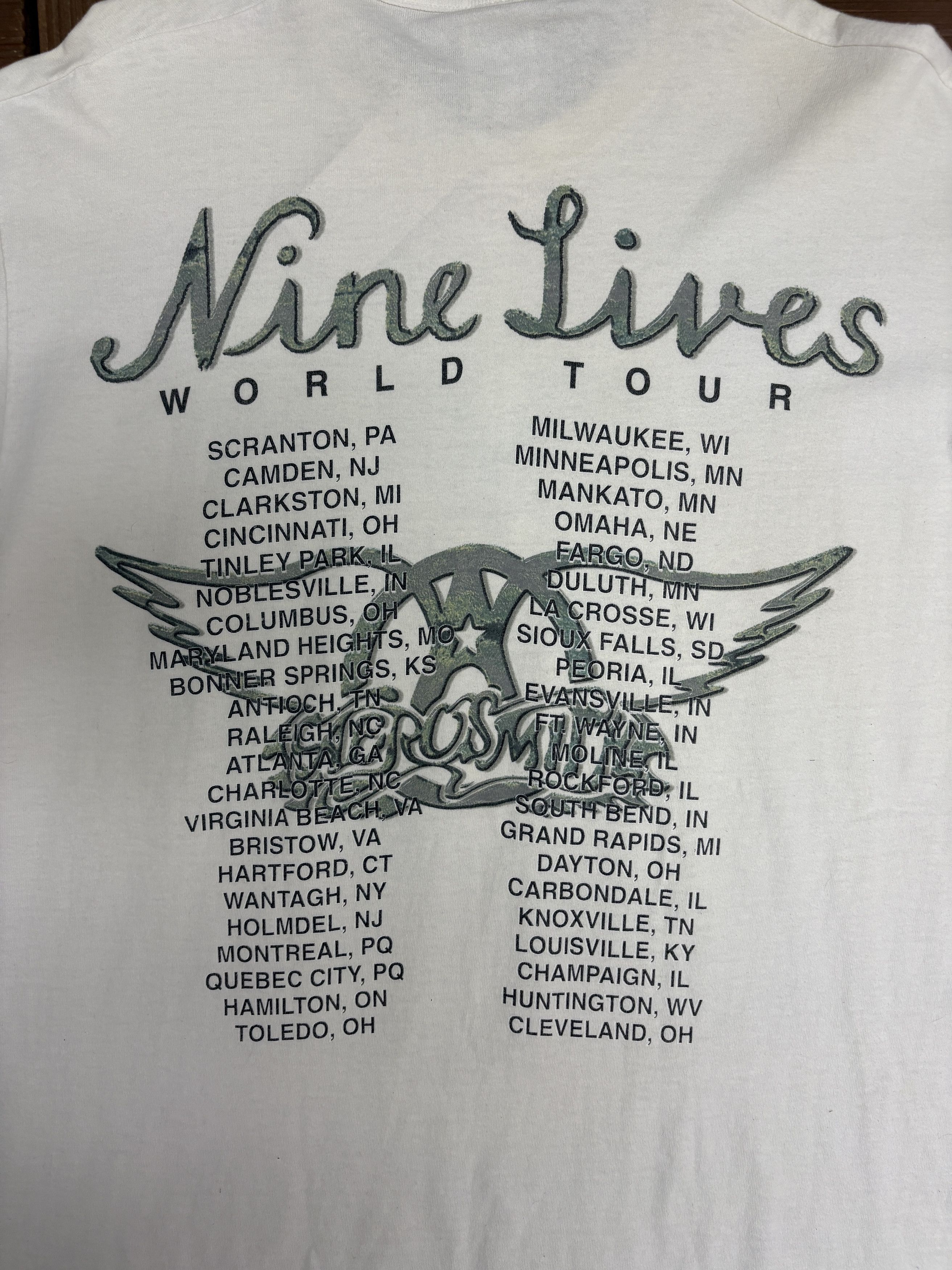 Vintage Aerosmith Nine Lives World Tour 1997 Vintage T-Shirt Tee Size US XL / EU 56 / 4 - 5 Thumbnail