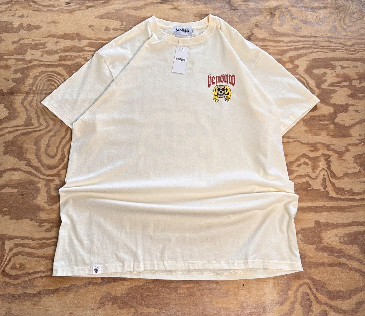 Other BENDITTO Threads Skull , Streetwear Shirt | Cream Tee XXL | Size US XXL / EU 58 / 5 - 1 Thumbnail