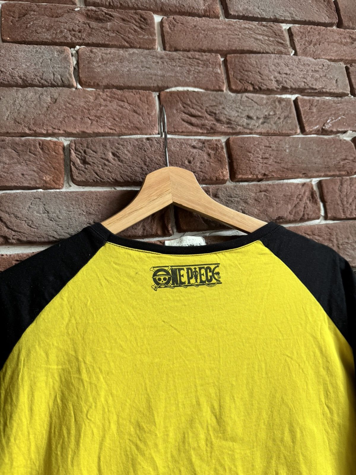 Anime Vintage One Piece Anime Hearts Pirate Trafalgar Law T shirt Size US XL / EU 56 / 4 - 8 Thumbnail