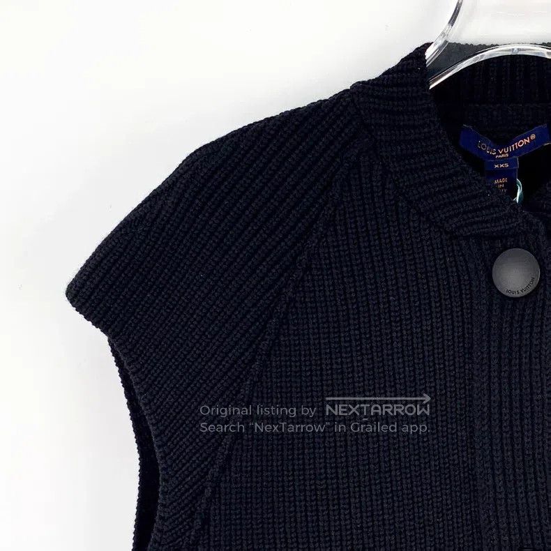 Louis Vuitton Louis Vuitton 24 black wool crew neck single-breasted slee Size US XXS / EU 40 - 3 Thumbnail