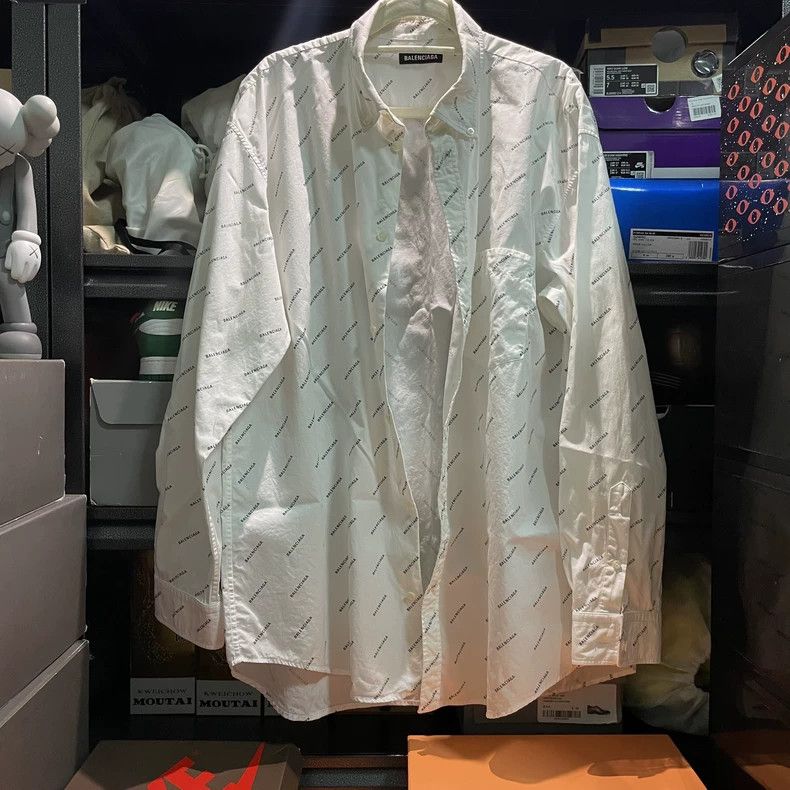 Balenciaga Balenciaga Micro-label full printed Logo long sleeve shirt Size US XXS / EU 40 - 1 Thumbnail