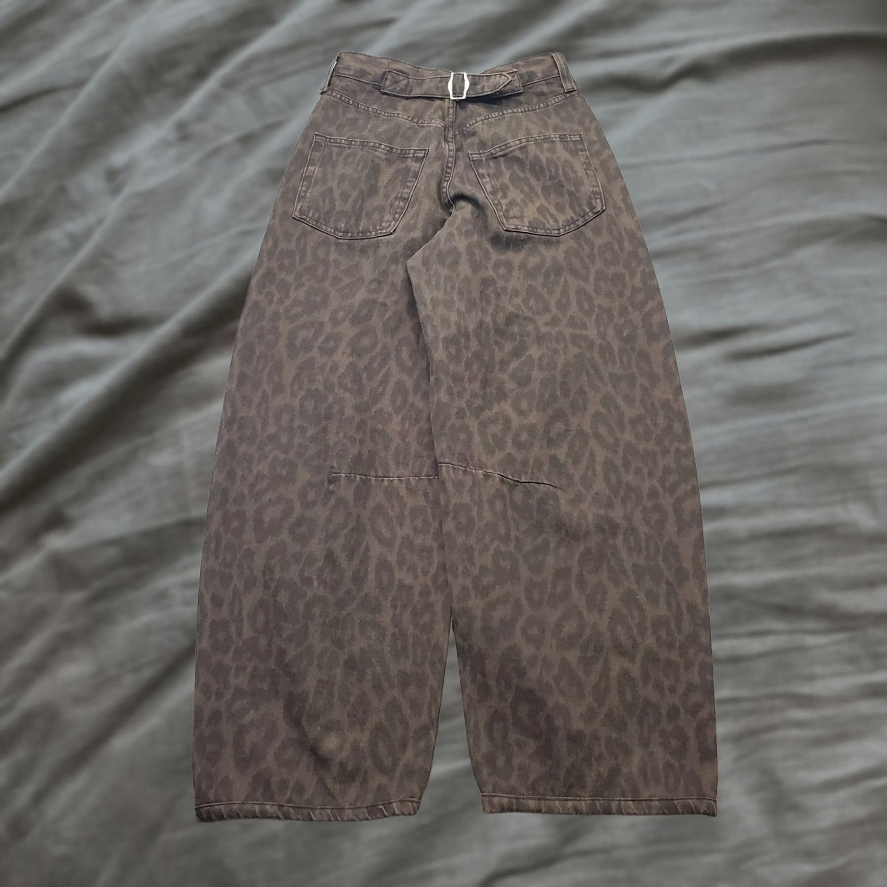 Urban Outfitters BDG Urban Outfitters Womens Baggy Jeans 24W Multicolor Leopard Print Wide Leg Jeans Size 24W Womens Size 42" / US 20 - 1 Thumbnail
