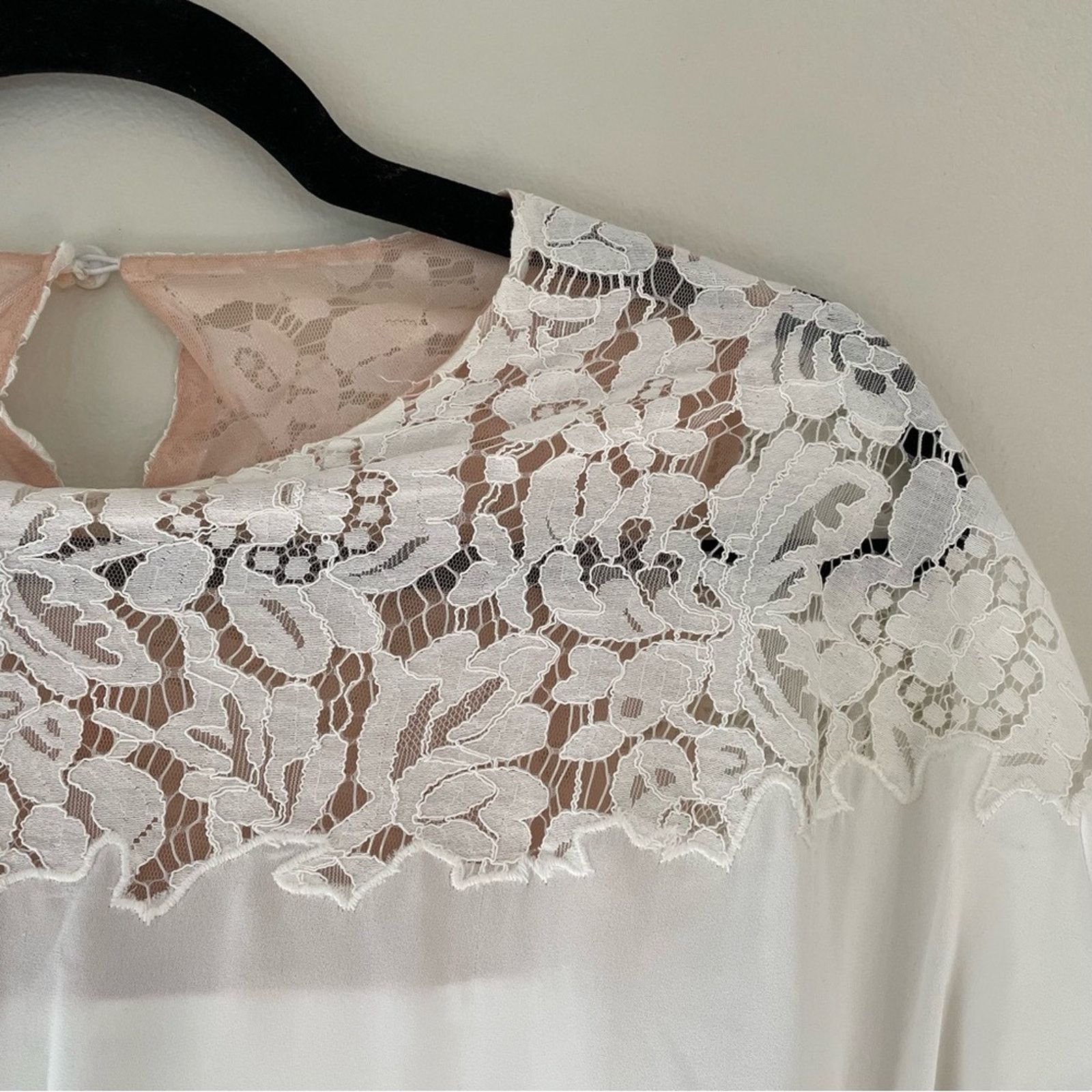 Bcbgmaxazria BCBGMaxAzria Lacie Lace Batwing Cape Midi Dress White XS Size XS / US 0-2 / IT 36-38 - 5 Thumbnail