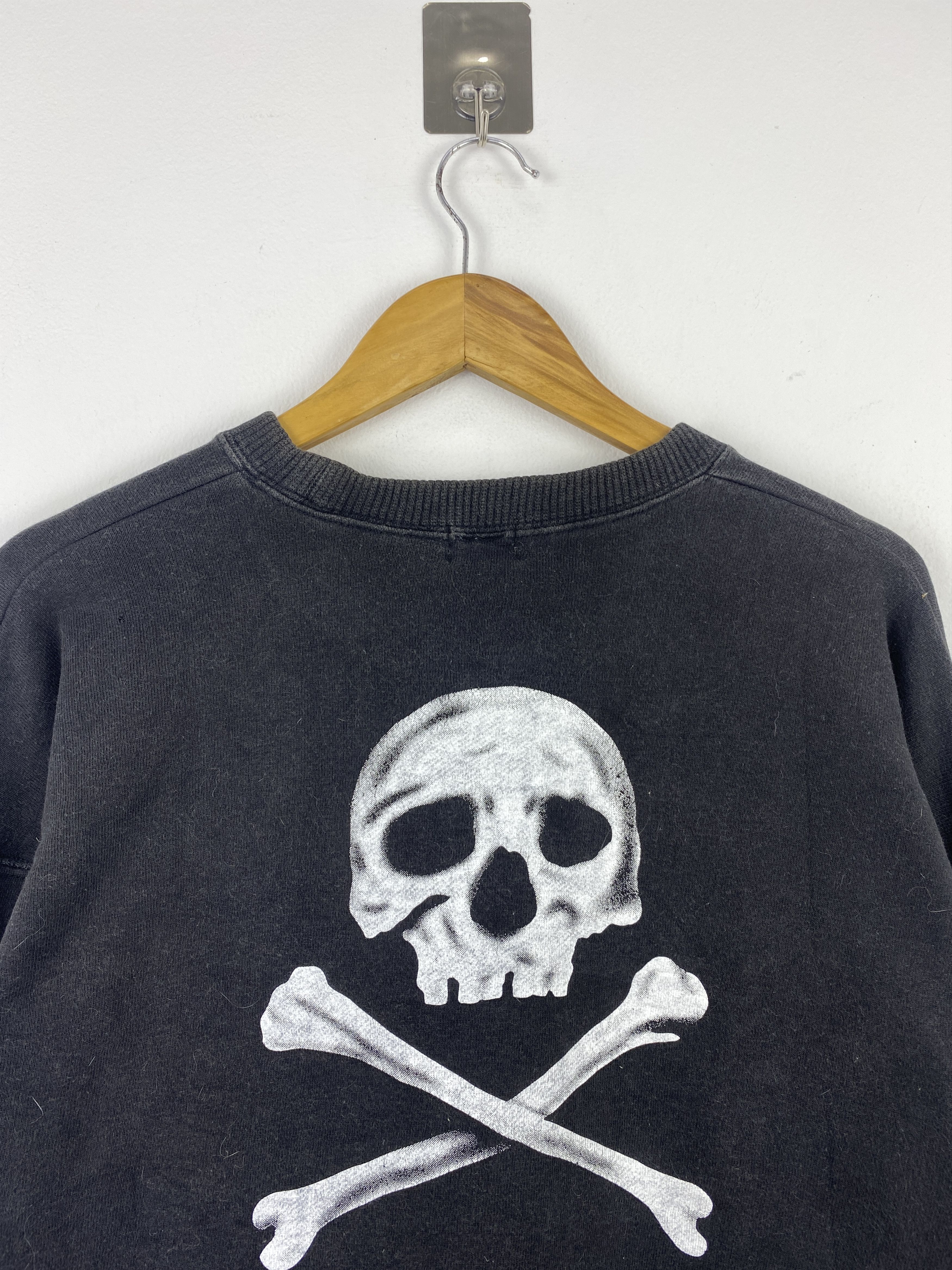 Japanese Brand Vintage Jones Hits Skull Crossbones Crewneck BP0065 Size US L / EU 52-54 / 3 - 4 Thumbnail