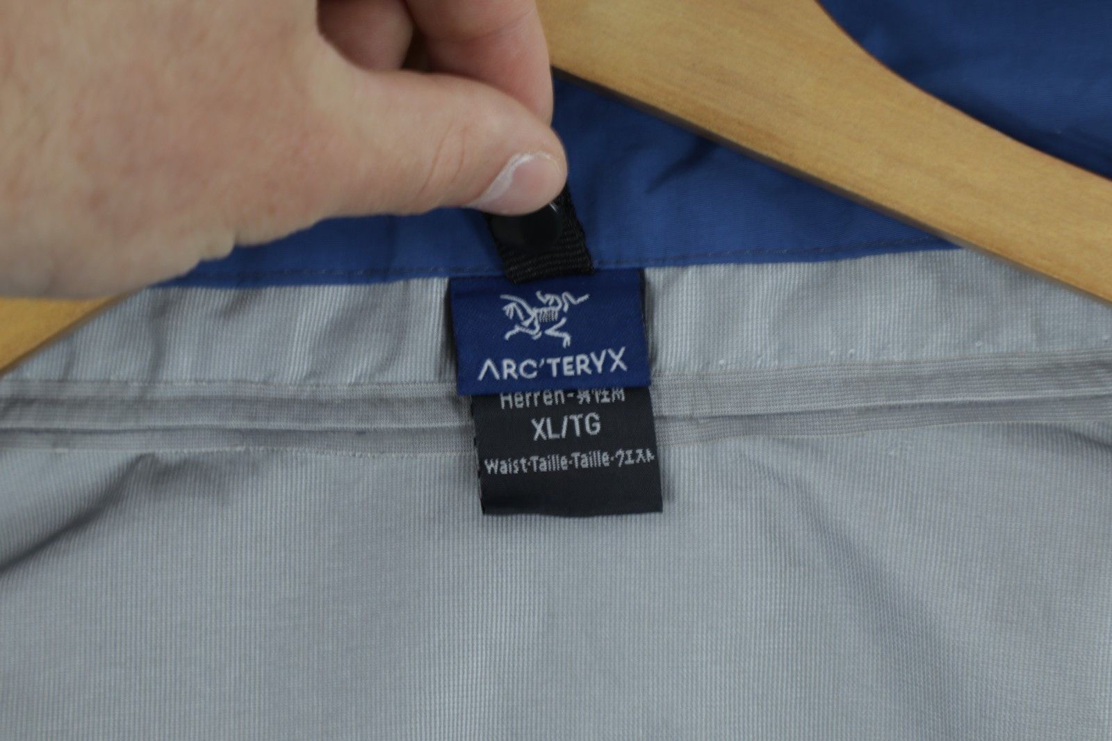 Arc'teryx Vintage 1990s ARCTERYX Alpha Gore-Tex Outdoor SKI Jacket Size US XL / EU 56 / 4 - 10 Thumbnail