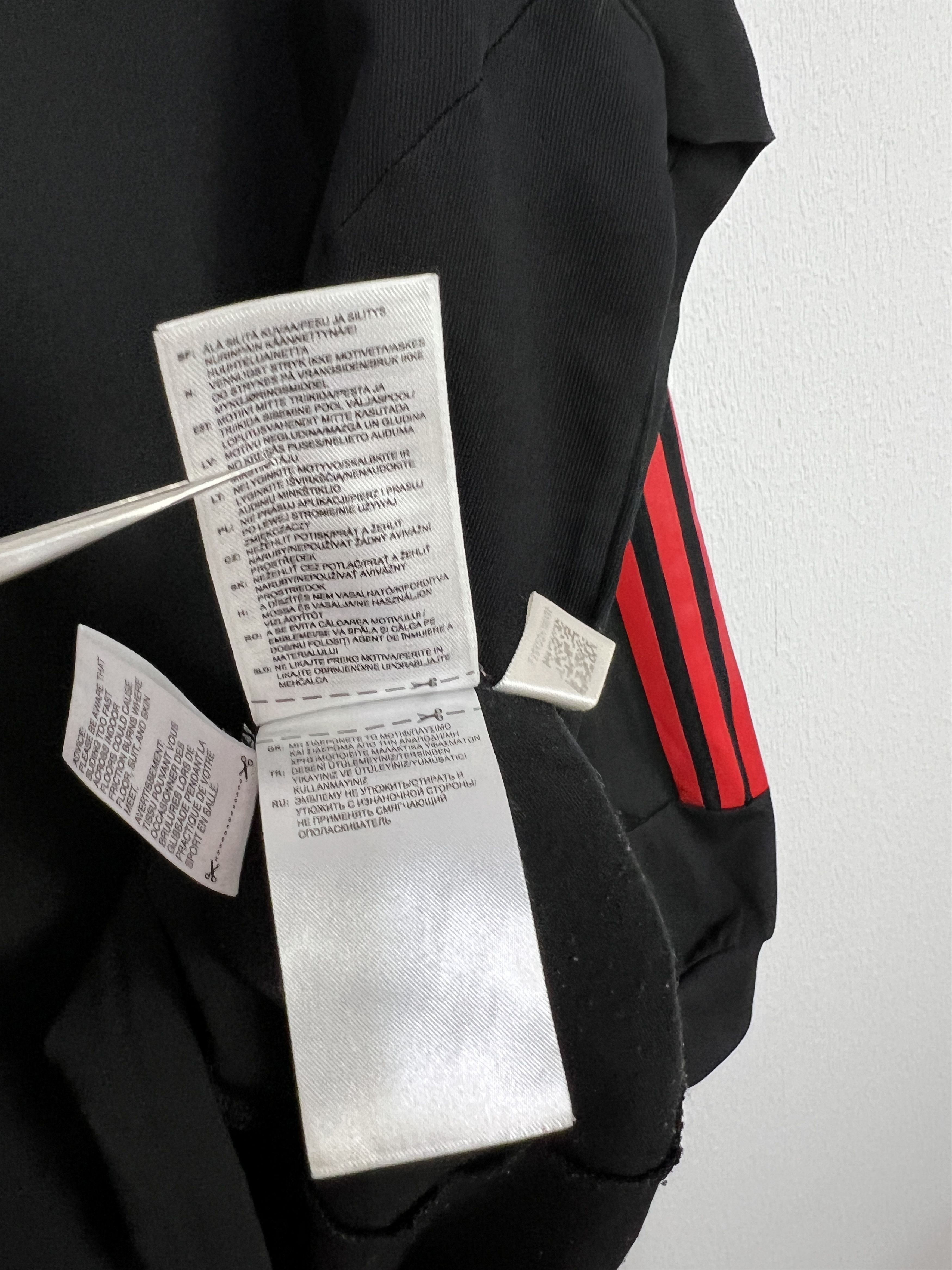 Adidas Vintage Adidas Milan Football Train Sweatshirt Soccer Size US L / EU 52-54 / 3 - 12 Thumbnail