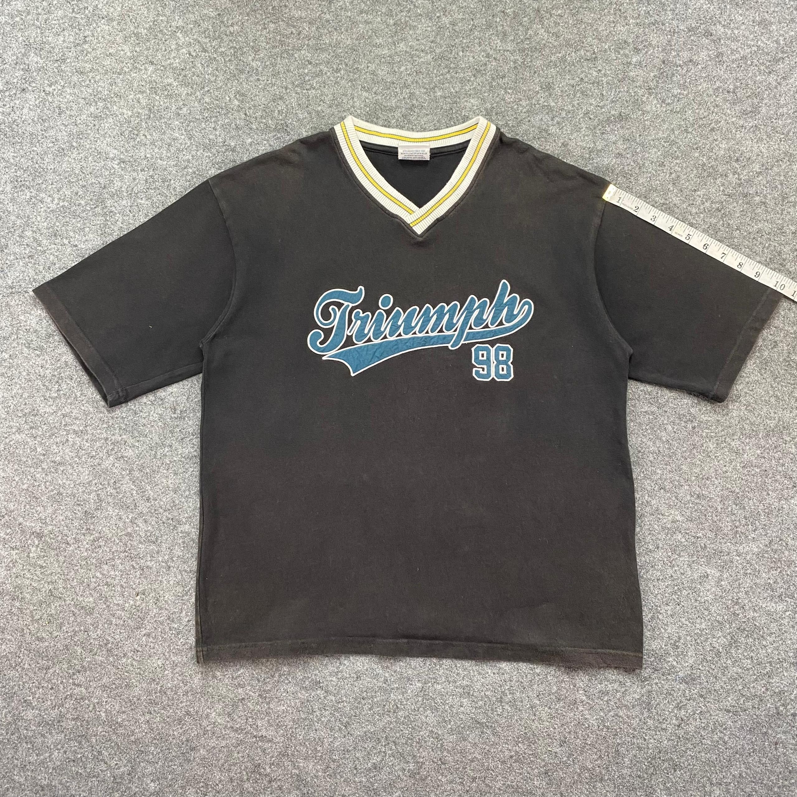 Japanese Brand Vintage Triumph 98 Motorcycles Racing Tshirt Size US M / EU 48-50 / 2 - 5 Thumbnail