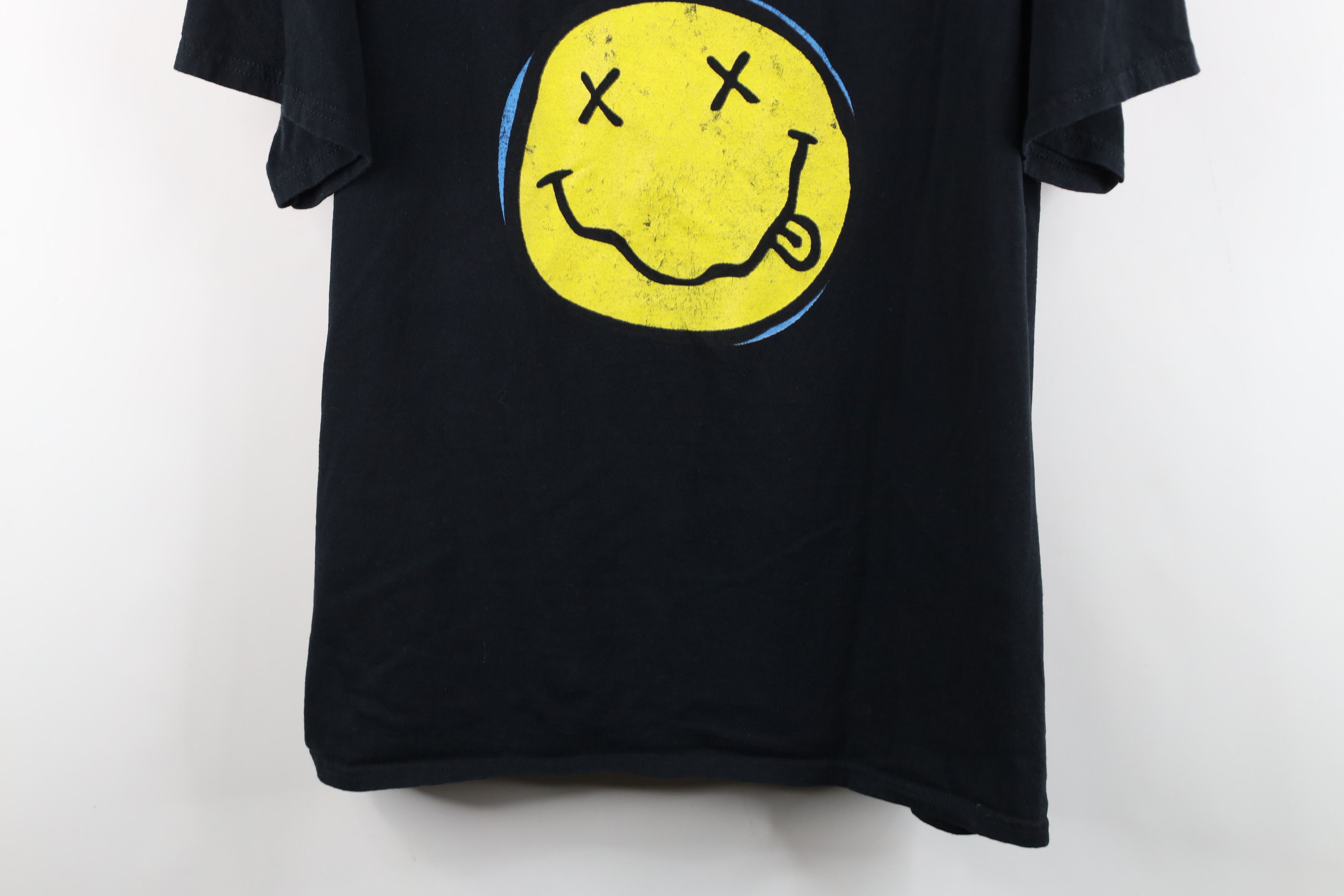 Vintage Vintage Y2K Retro Smiley Face Nirvana Band T-Shirt Black Size US XXL / EU 58 / 5 - 3 Thumbnail