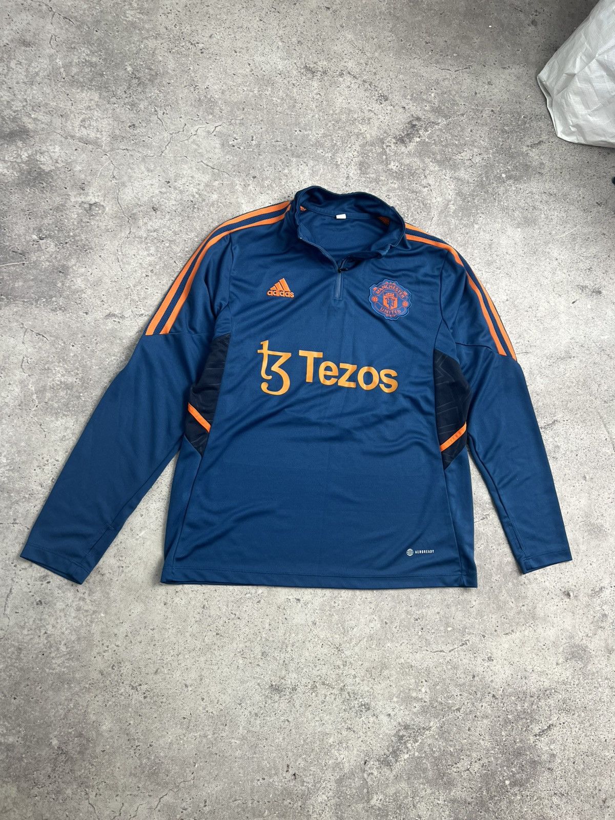 Adidas MANCHESTER UNITED 2023/2024 TRAINING TOP 1/4 ZIP ADIDAS Size US L / EU 52-54 / 3 - 2 Thumbnail