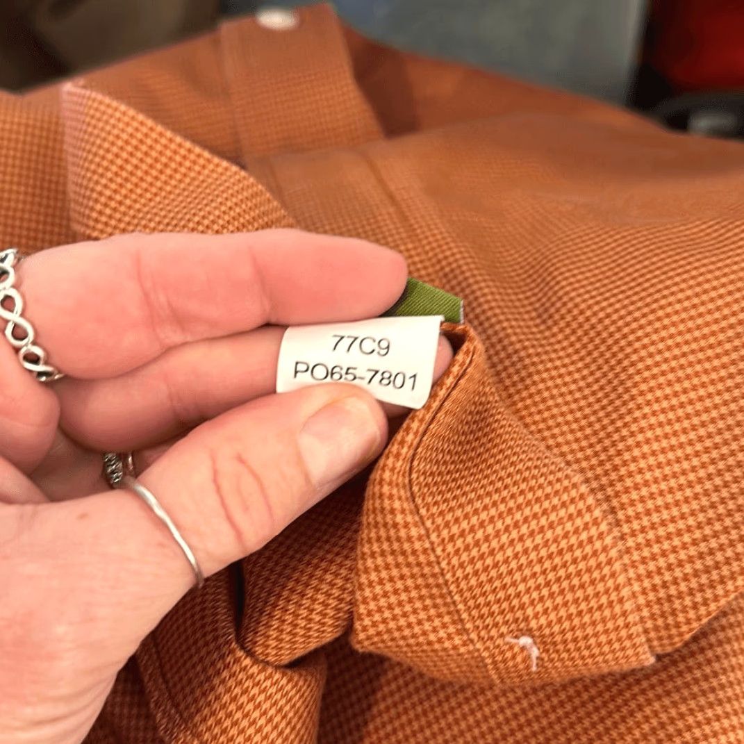 Orvis VINTAGE Orvis Men’s Orange Houndstooth Long Sleeve Shirt L Cotton 100% Button-Up Mens Regular Large Orange Size US L / EU 52-54 / 3 - 8 Thumbnail