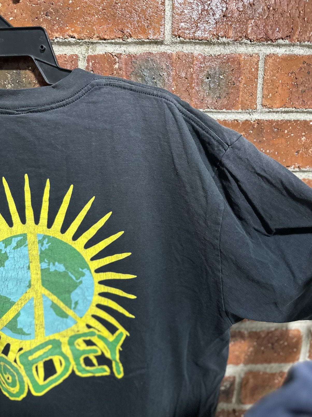 Obey Vintage Obey World Paz Classic Faded Tee Size US XL / EU 56 / 4 - 11 Thumbnail
