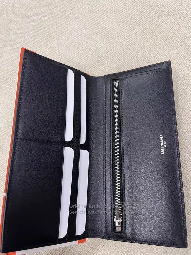 Balenciaga Balenciaga Passport Leather Logo Embossed Case. Size ONE SIZE - 8 Thumbnail
