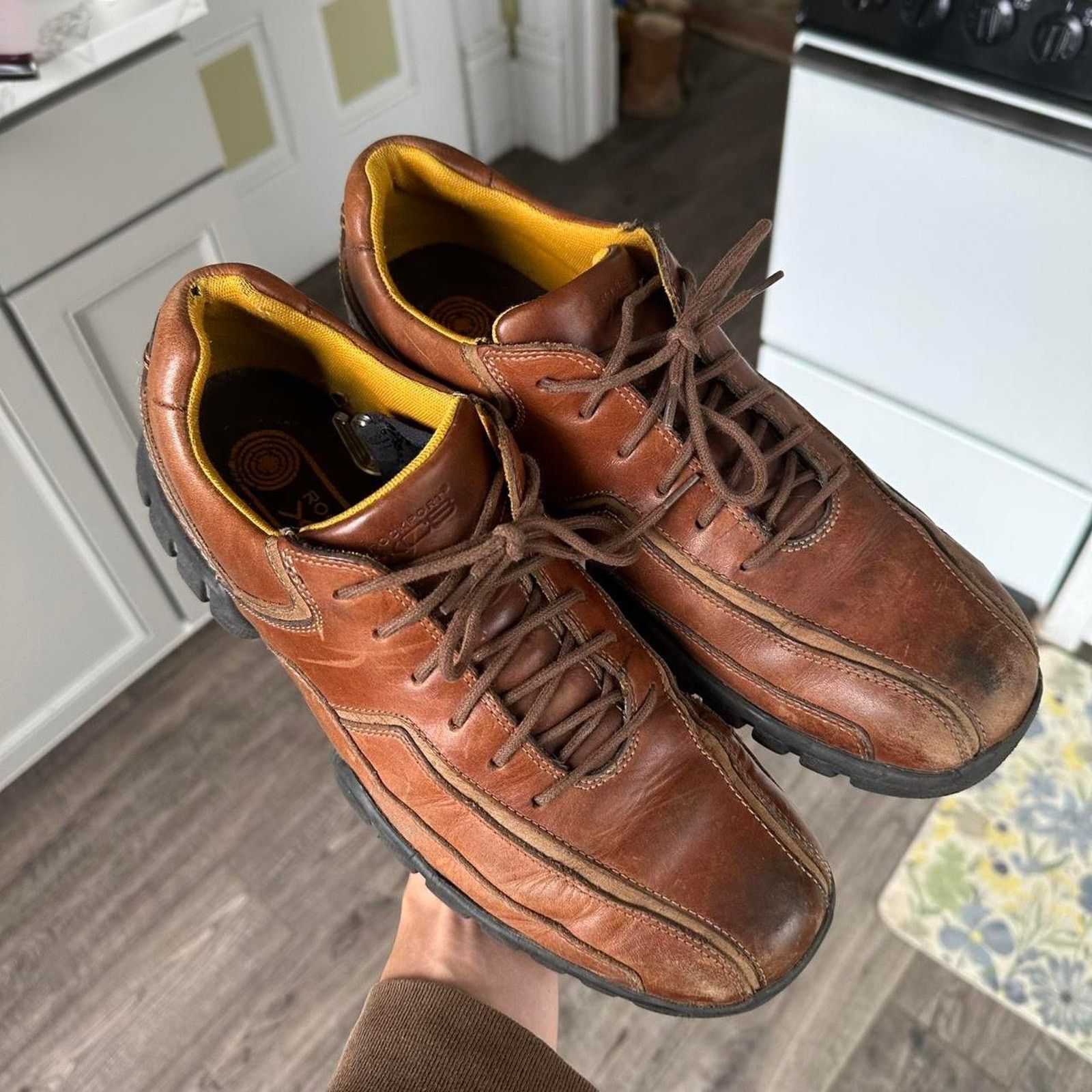 Vintage Epic Vintage 2000s Y2K Brown Lug Sole Sneaker Shoe Size US 10.5 / EU 43-44 - 2 Thumbnail