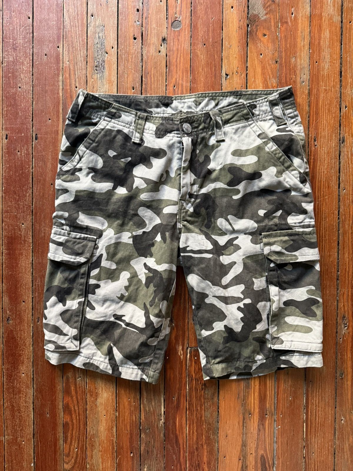 True Religion camo selling shorts