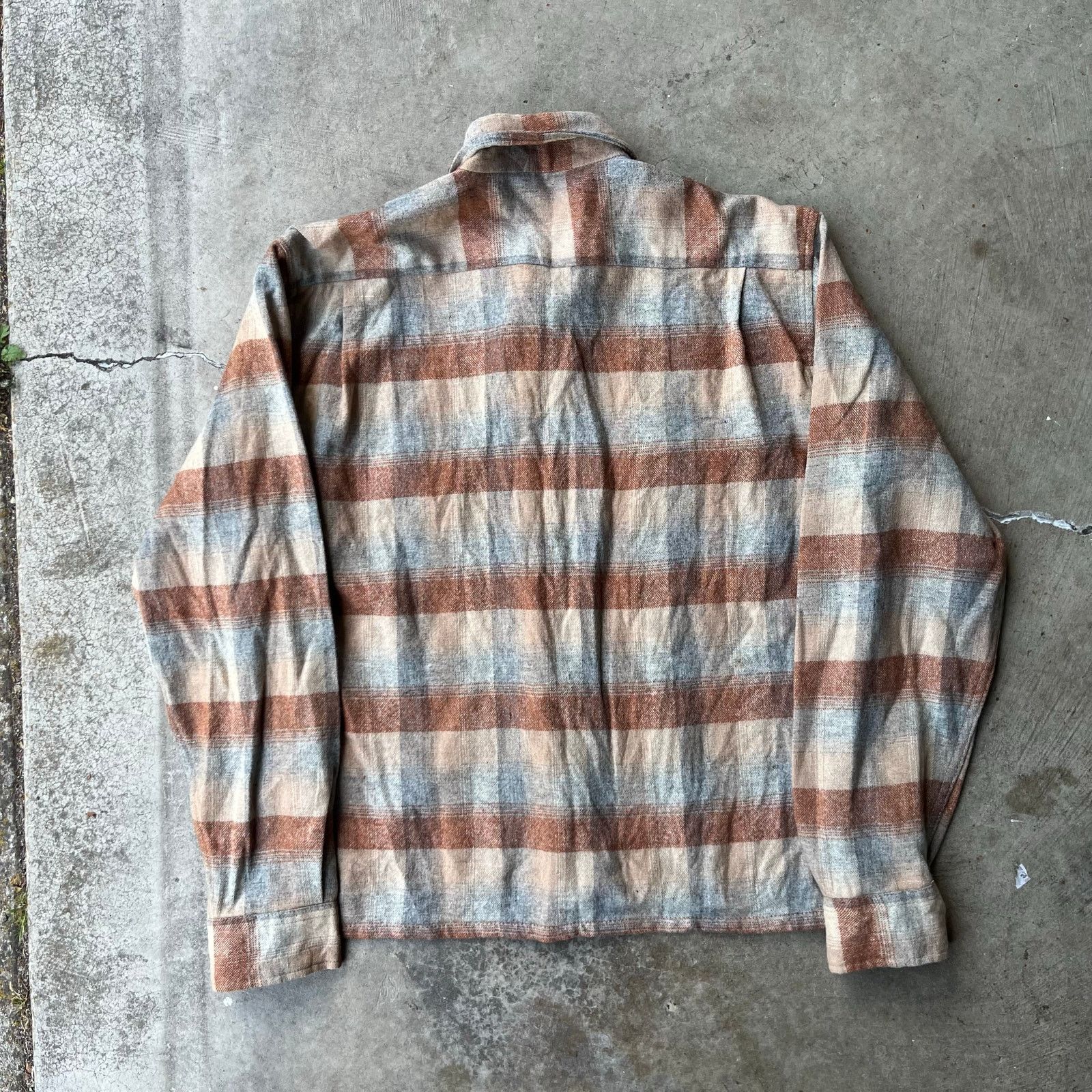 Vintage VINTAGE MACY'S WOOL BROWN SWEATER PLAID LARGE BOARD SHIRT Size US L / EU 52-54 / 3 - 3 Thumbnail