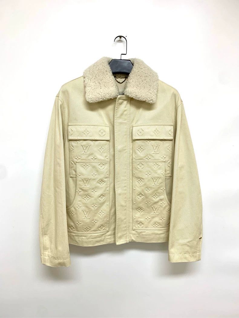 Louis Vuitton Louis Vuitton Beige embossed denim jacket Size US M / EU 48-50 / 2 - 1 Thumbnail