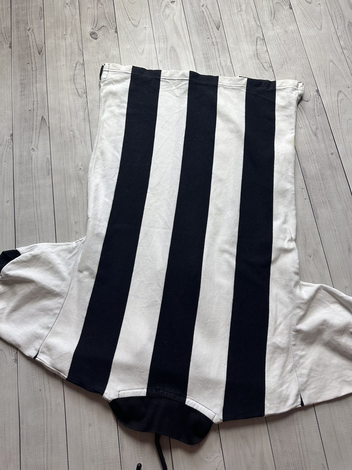 Vintage Vintage New Castle United Striped Jersey size S retro Size US S / EU 44-46 / 1 - 8 Thumbnail