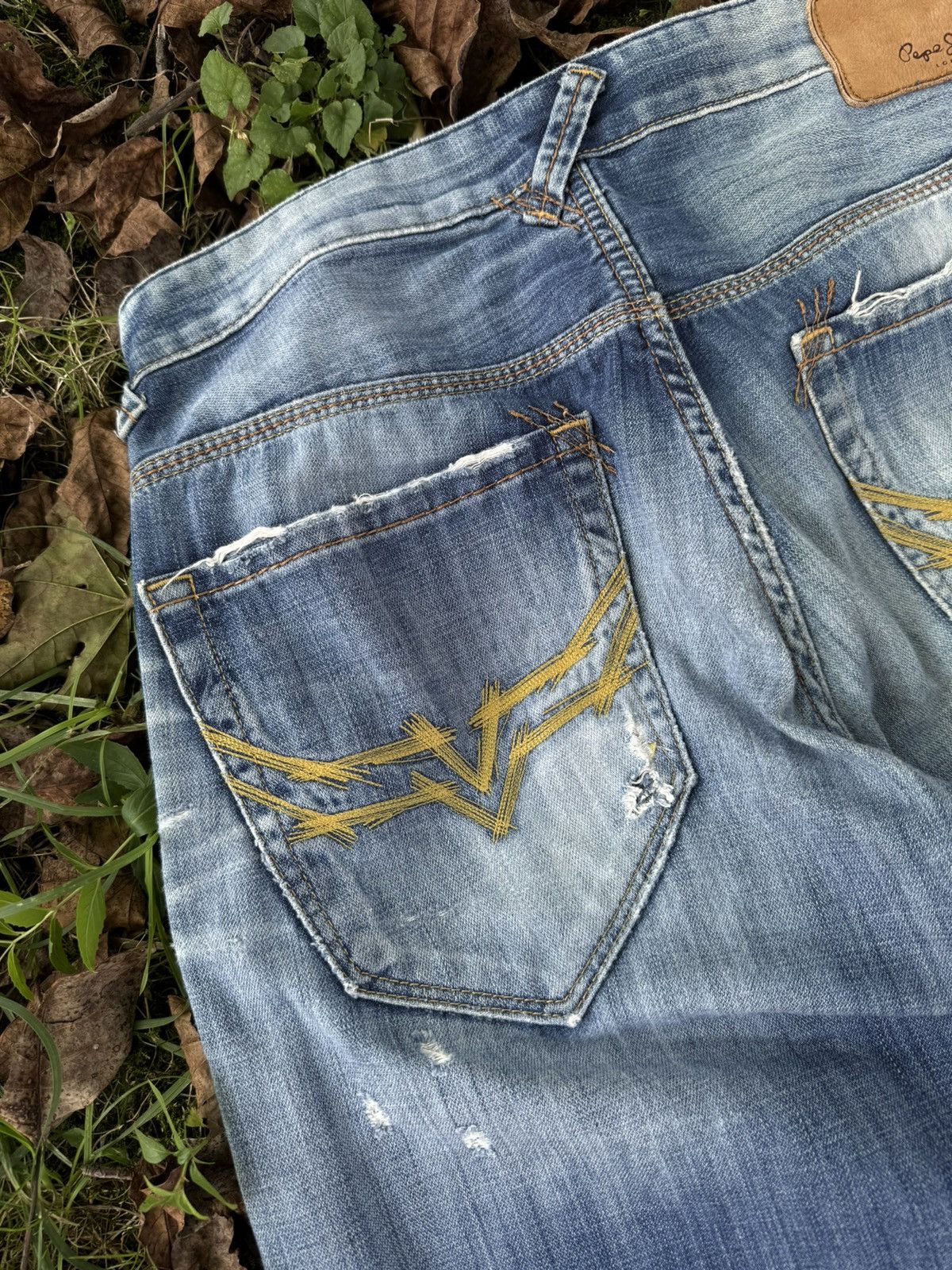 If Six Was Nine Y2K Trashed Distressed jeans straight fit pants Size US 32 / EU 48 - 12 Thumbnail