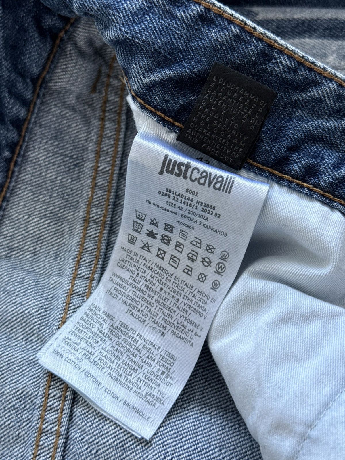 Just Cavalli 2000s Cavalli Baggy Painted Washed Jeans Size US 42 / EU 58 - 11 Thumbnail