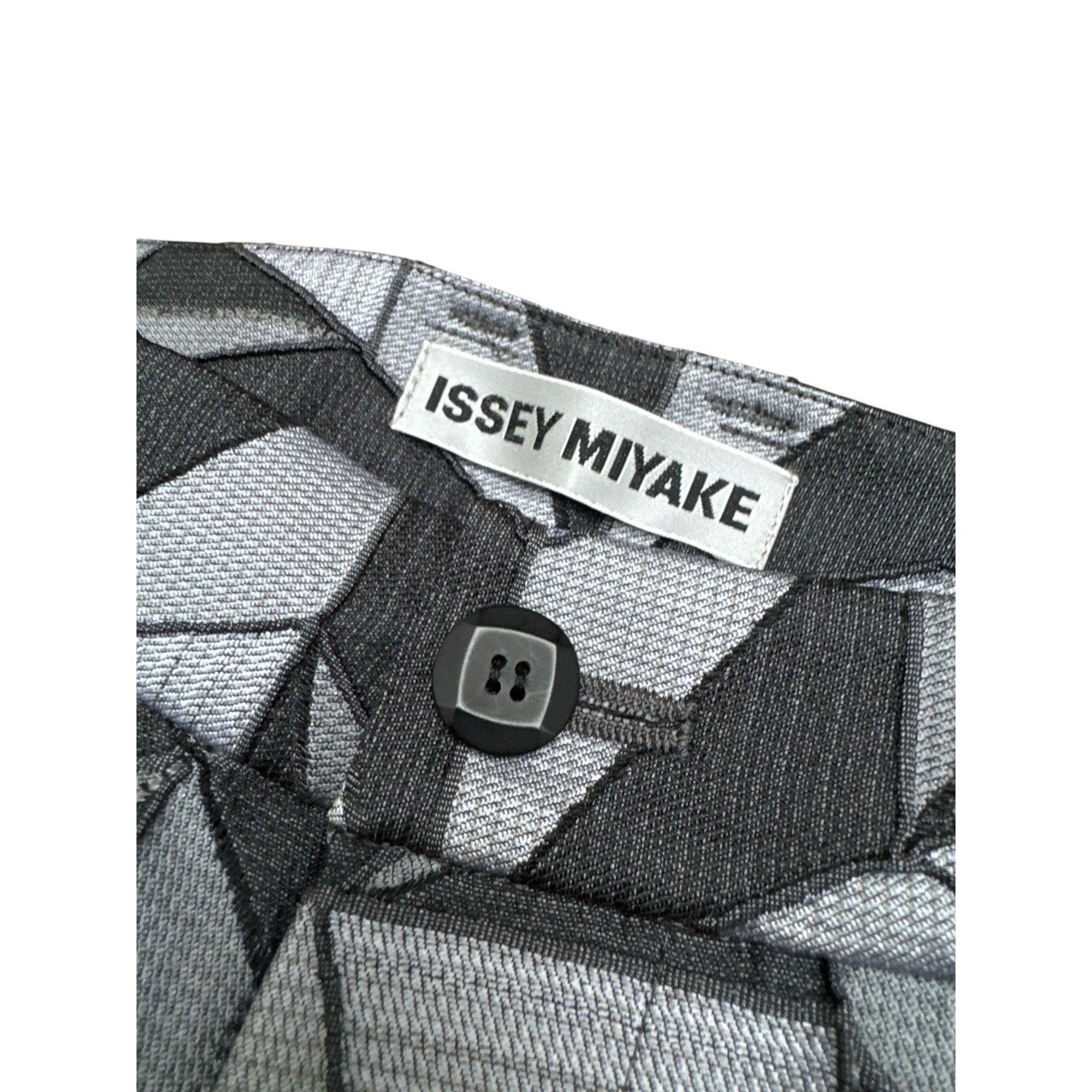 Issey Miyake Issey Miyake Grey/Black “Origami” Geometric Pants Size 1 fit Size 26" / US 2 / IT 38 - 7 Thumbnail