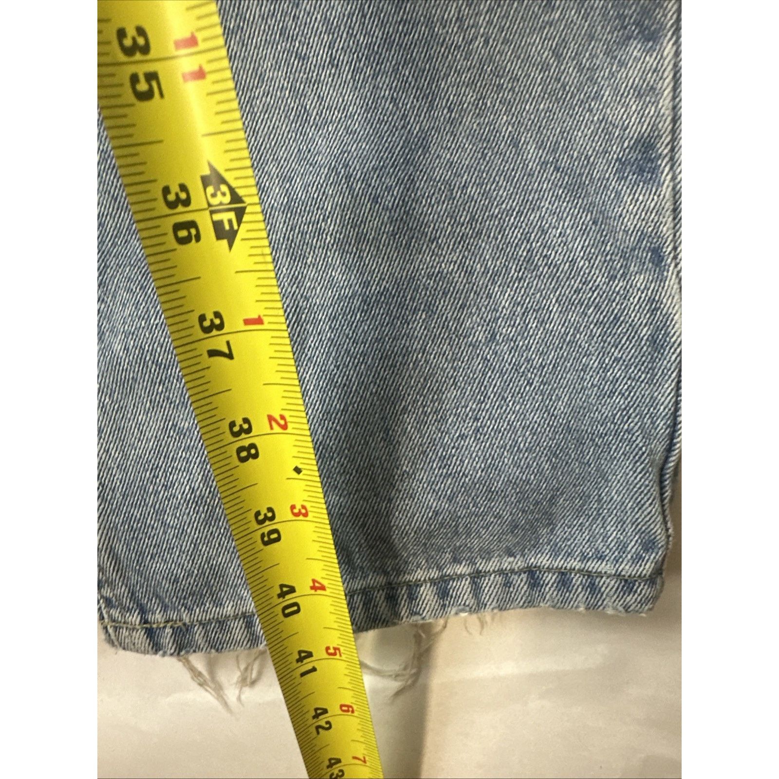 Tommy Hilfiger Vintage Tommy Hilfiger Jeans Sz 34 Light Wash Tapered Size US 34 / EU 50 - 4 Thumbnail