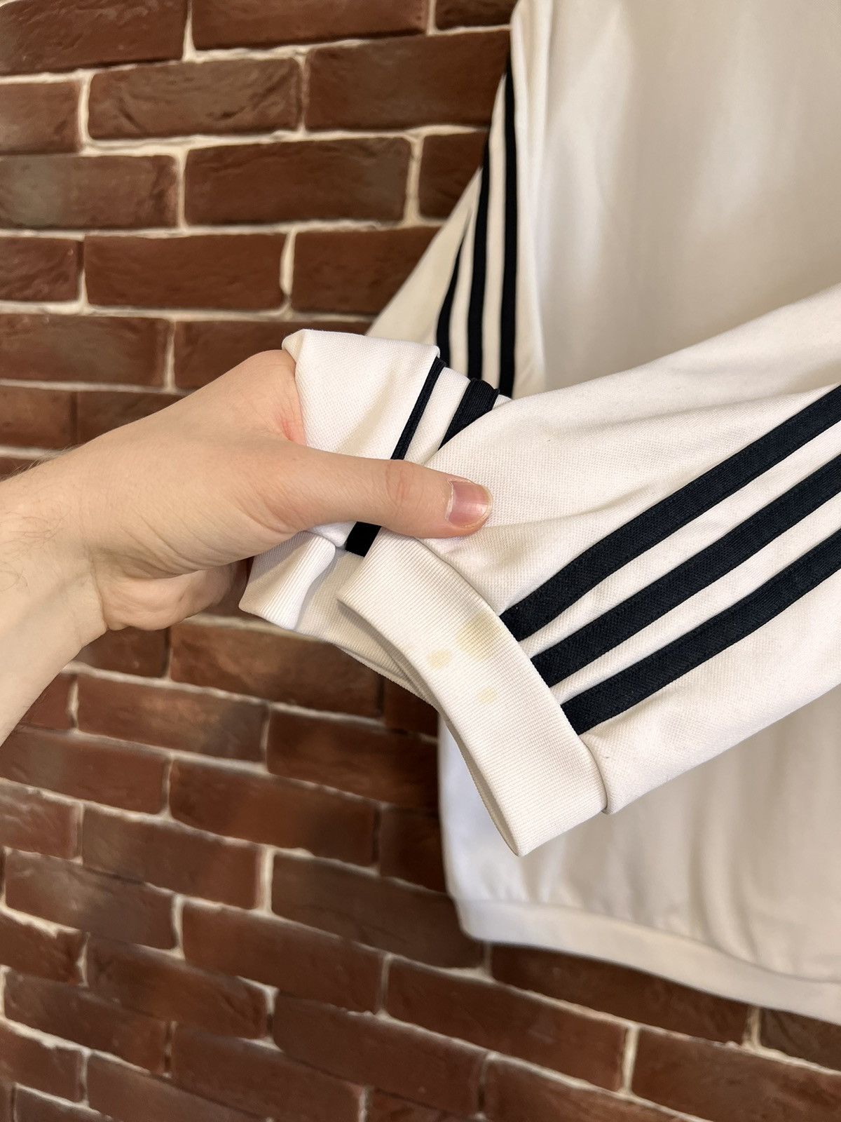 Other Adidas Real Madrid Football Crewneck M White Hype Soccer Size US M / EU 48-50 / 2 - 7 Thumbnail